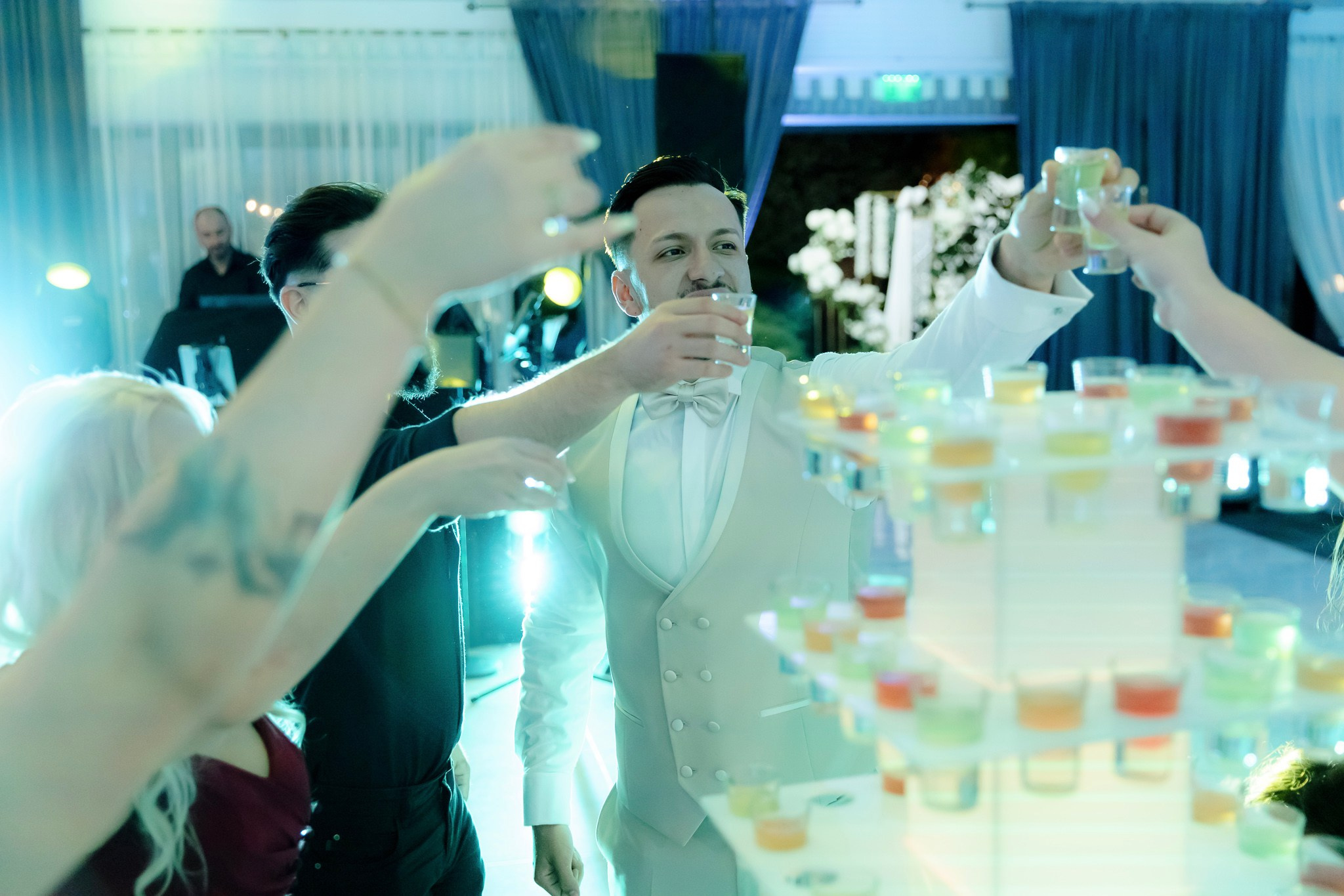 Ioana & Ionuț | Nuntă de poveste la Păstrăvăria Poiana din Mălini județul Suceava. Servicii foto-video profesionale, pentru momente de neuitat