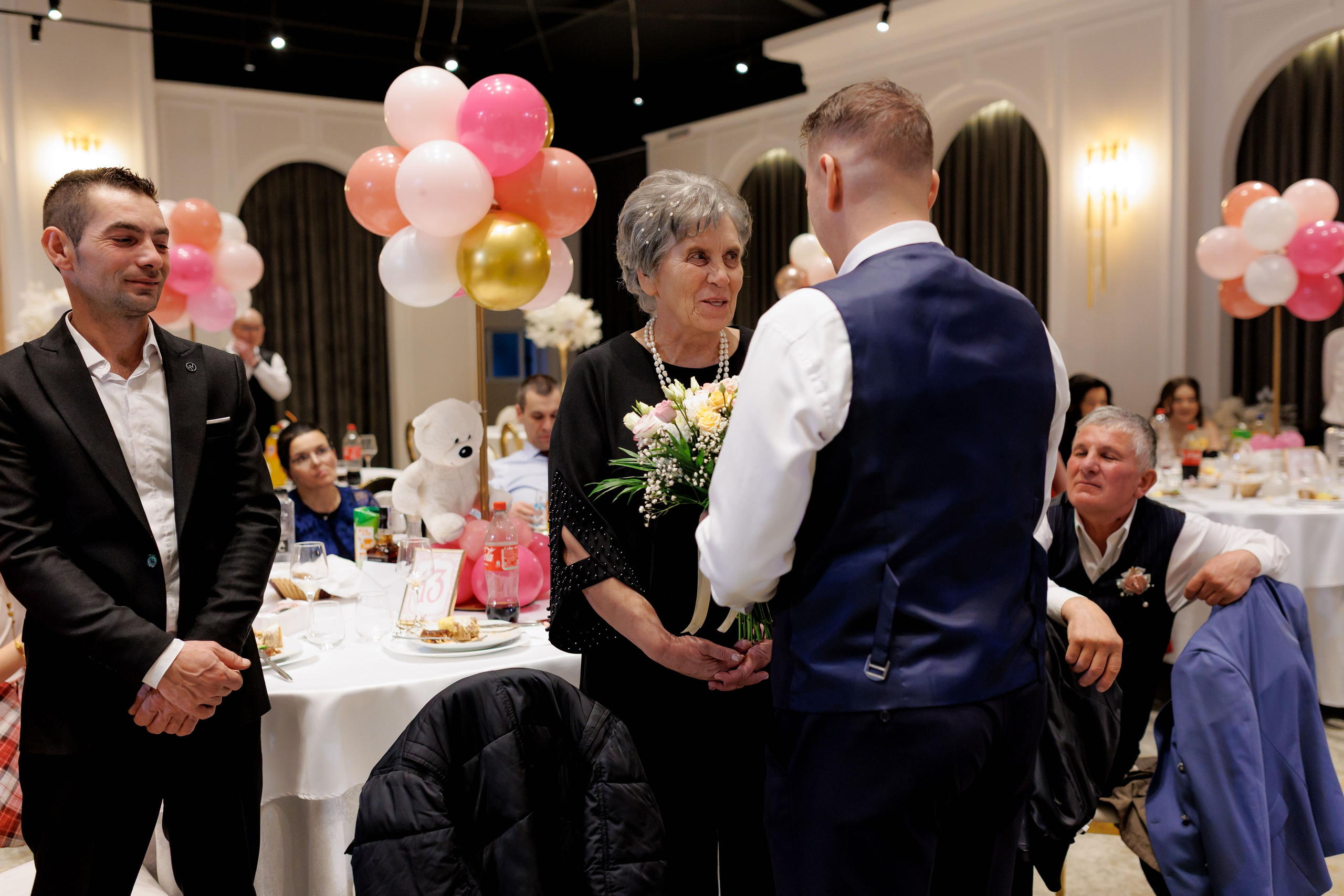 Povestea voastră, regizată de noi |Cristi Turculet Videograf Nuntă Suceava | wedding highlight. Servicii foto-video profesionale, pentru momente de neuitat