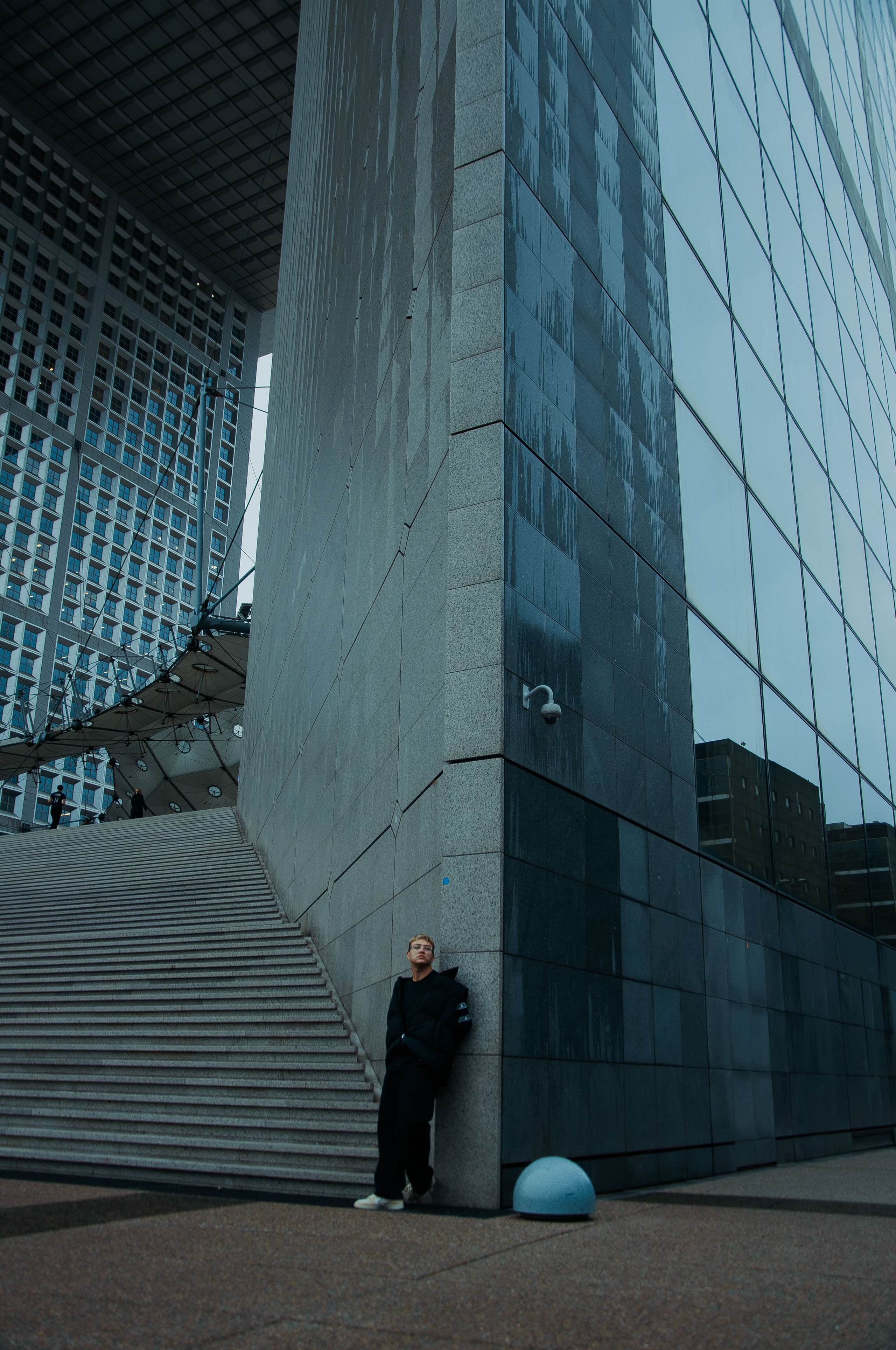Мужская фотосессия в урбанистичном Париже. Фотограф в Париже Полина Осипова