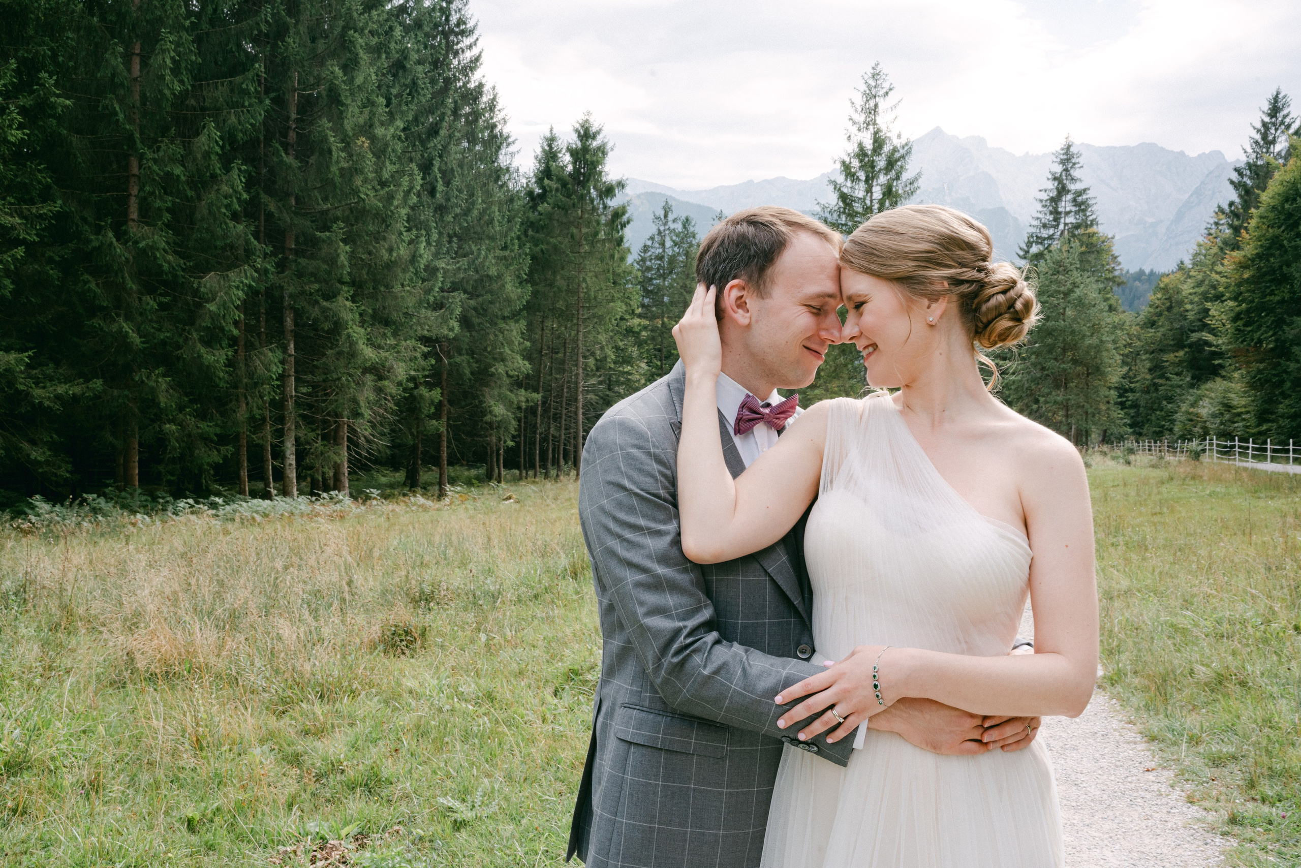 Wedding photography in Werdenfelserei Garmisch-Partenkirchen. Inna Zaytseva Photography | Fotografin in München | Content Creation