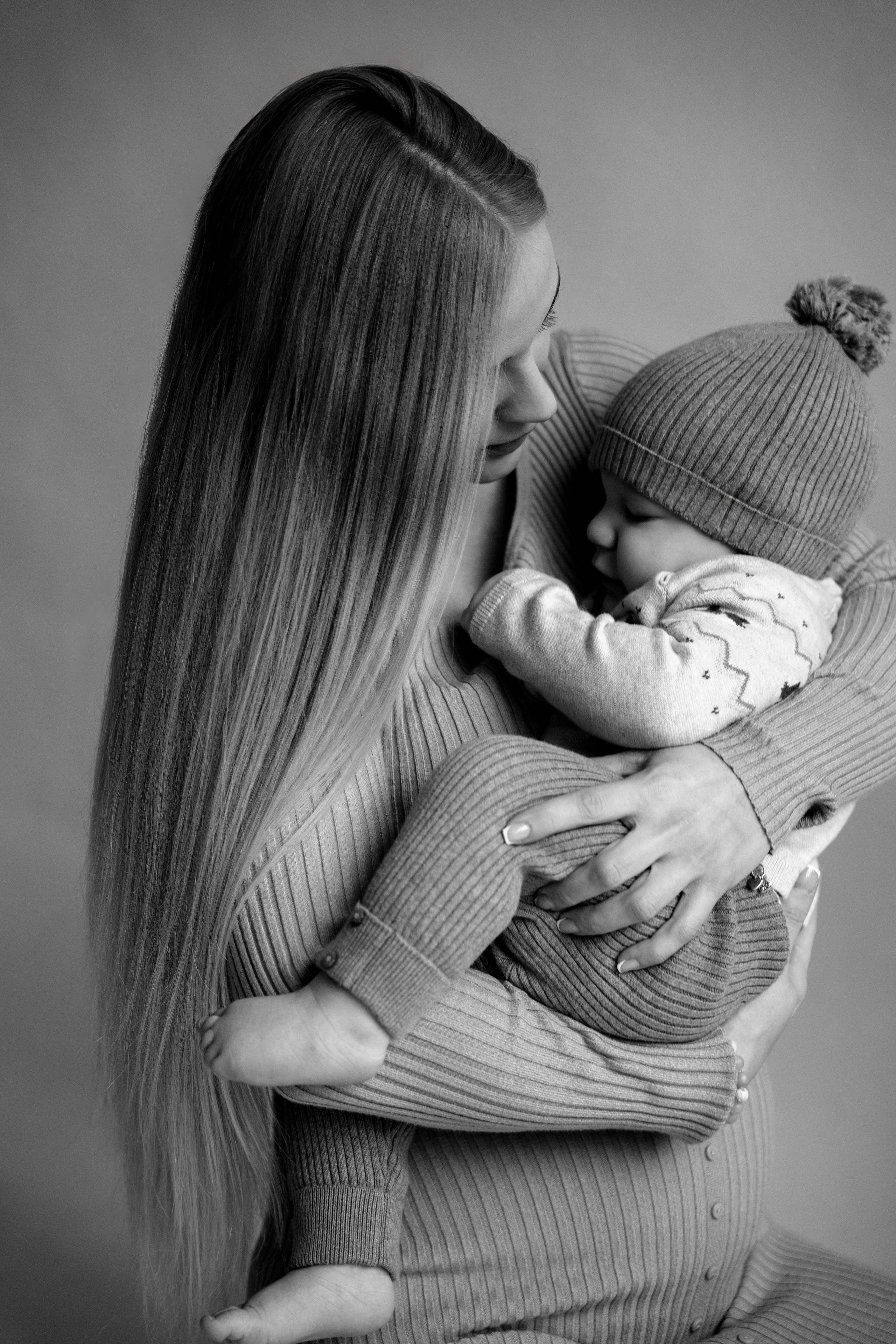 Rodinné focení v Teplicích – rodiče s dětmi ve fotostudiu