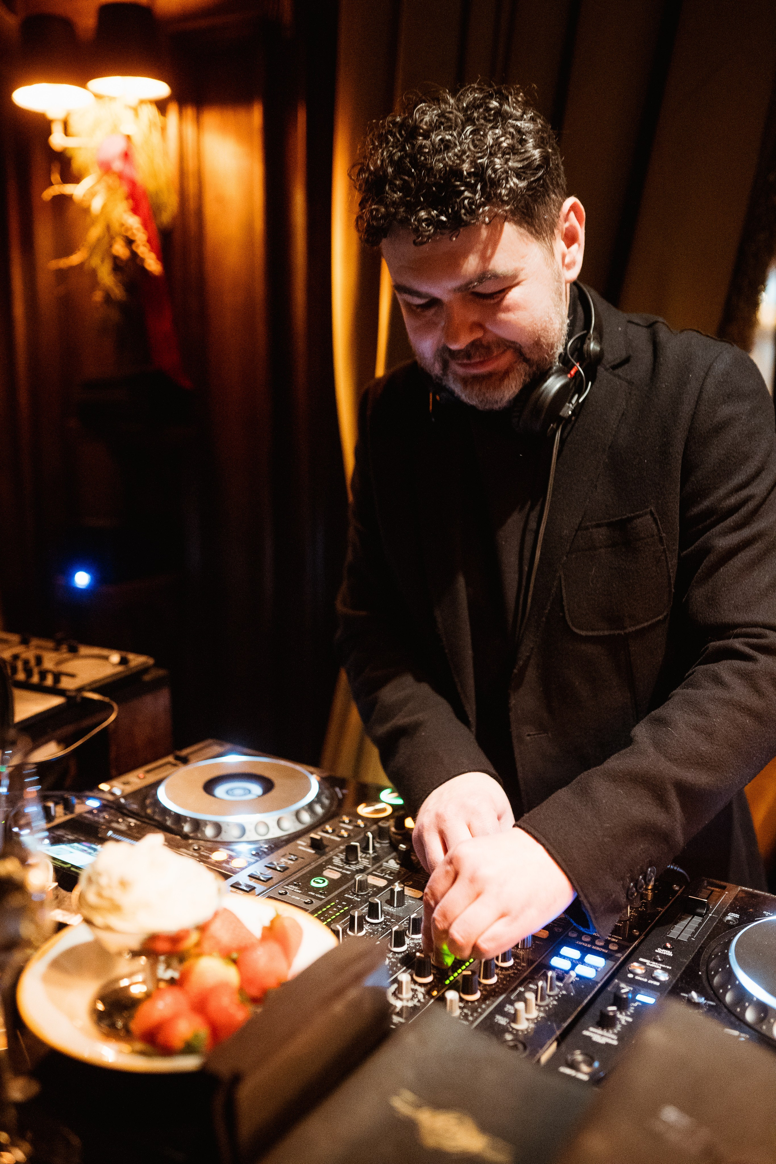 Saint Bar party. Kostiantyn Holinchenko. Reportage and portrait photographer