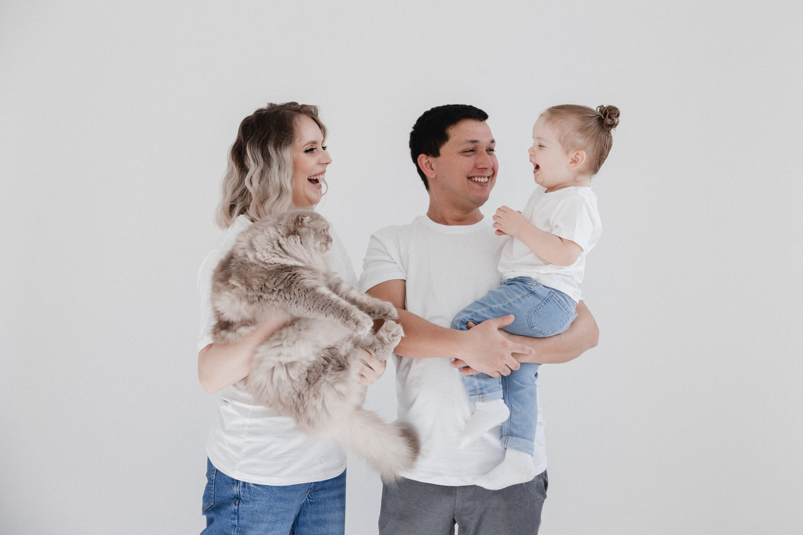 Babybauch Shooting im Fotostudio | Schwangerschaftsfotos in Bochum. Hochzeitsfotografin Bochum | Halyna Reiche Fotografie NRW