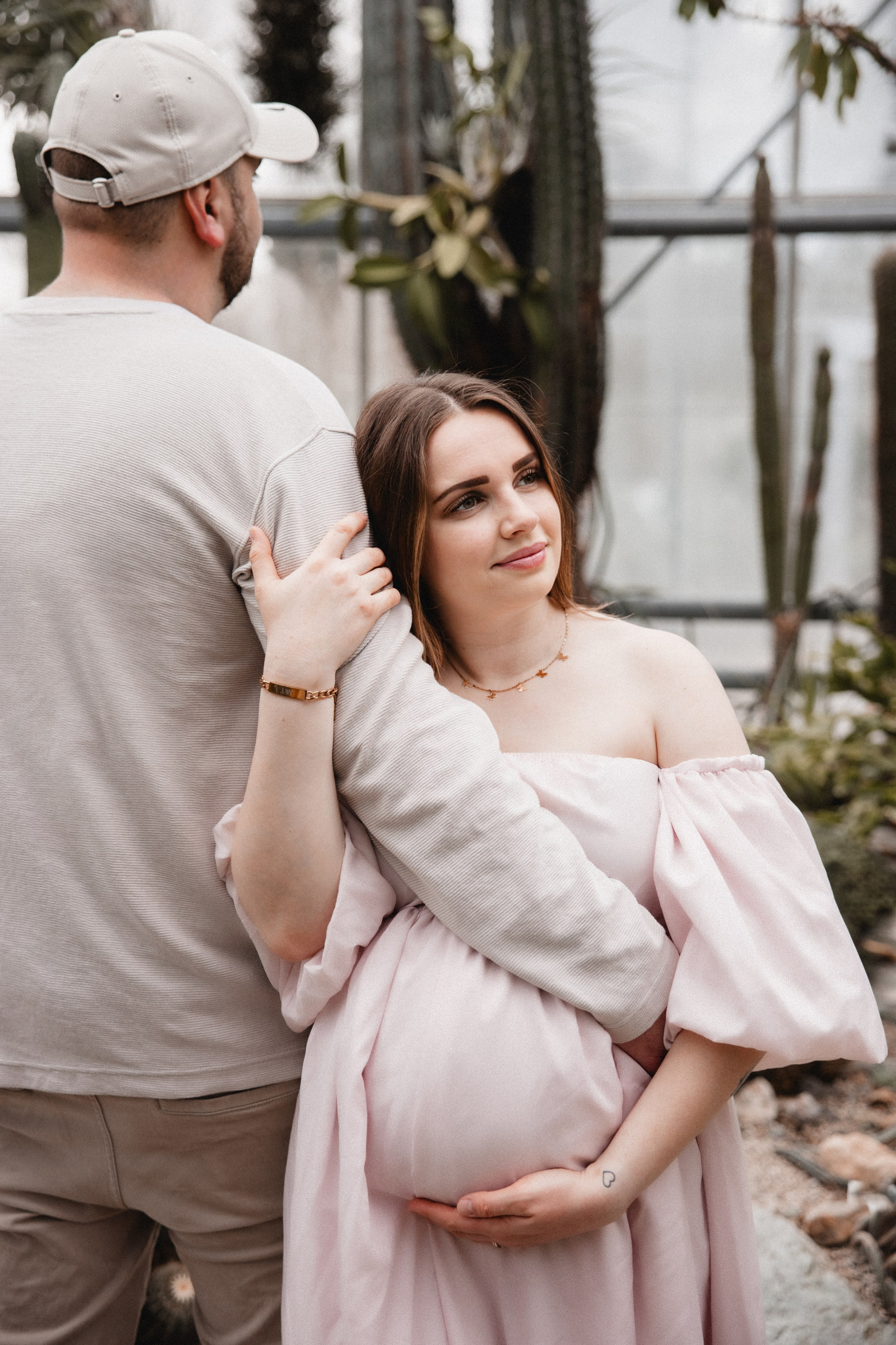 Babybauch Shooting im Fotostudio | Schwangerschaftsfotos in Bochum. Hochzeitsfotografin Bochum | Halyna Reiche Fotografie NRW