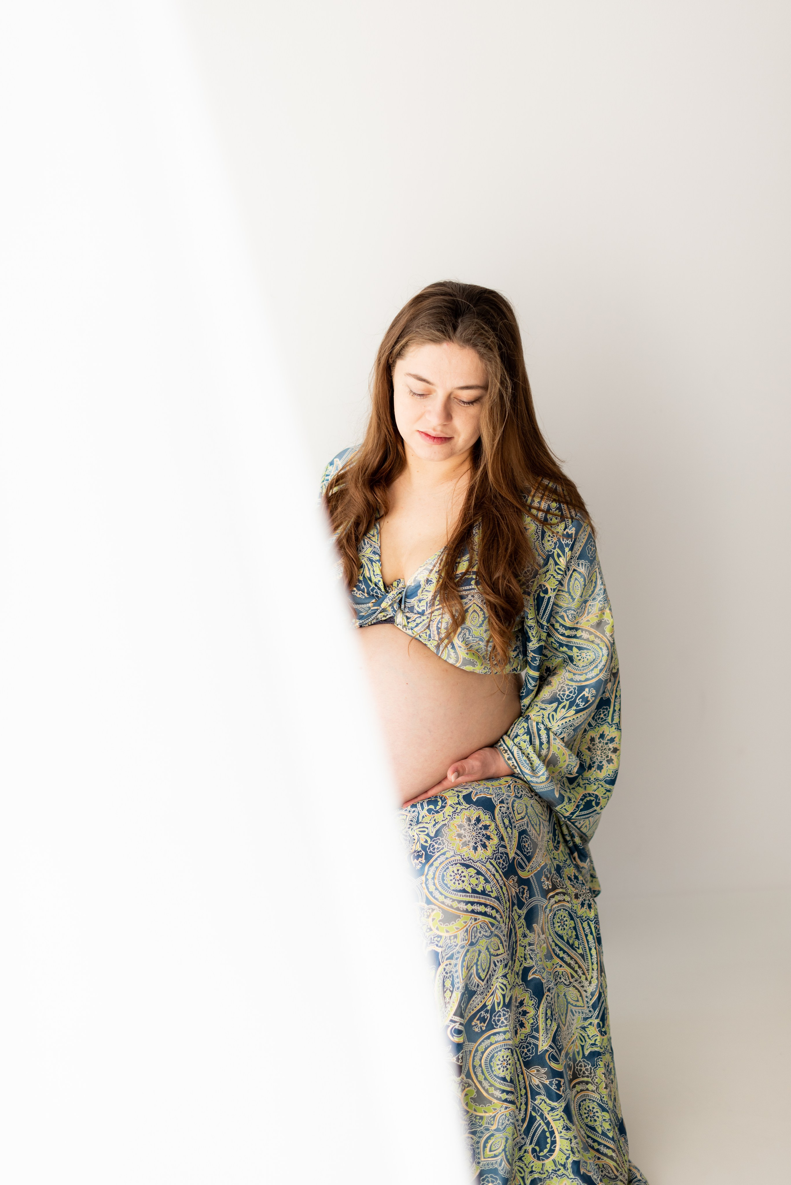 Maternity. Fotograf de nou-nascuti, maternitate si familie din Brasov