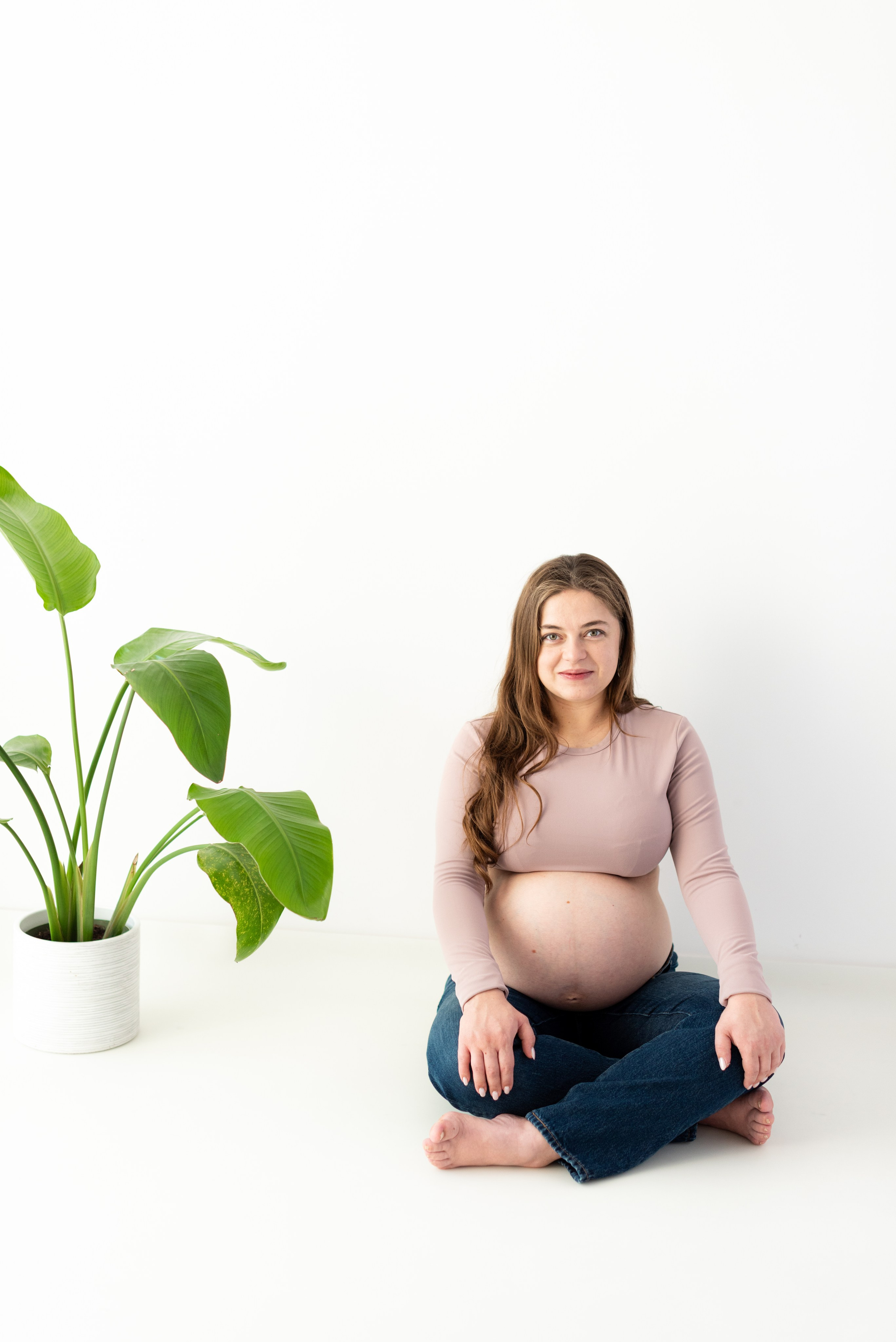 Maternity. Fotograf de nou-nascuti, maternitate si familie din Brasov