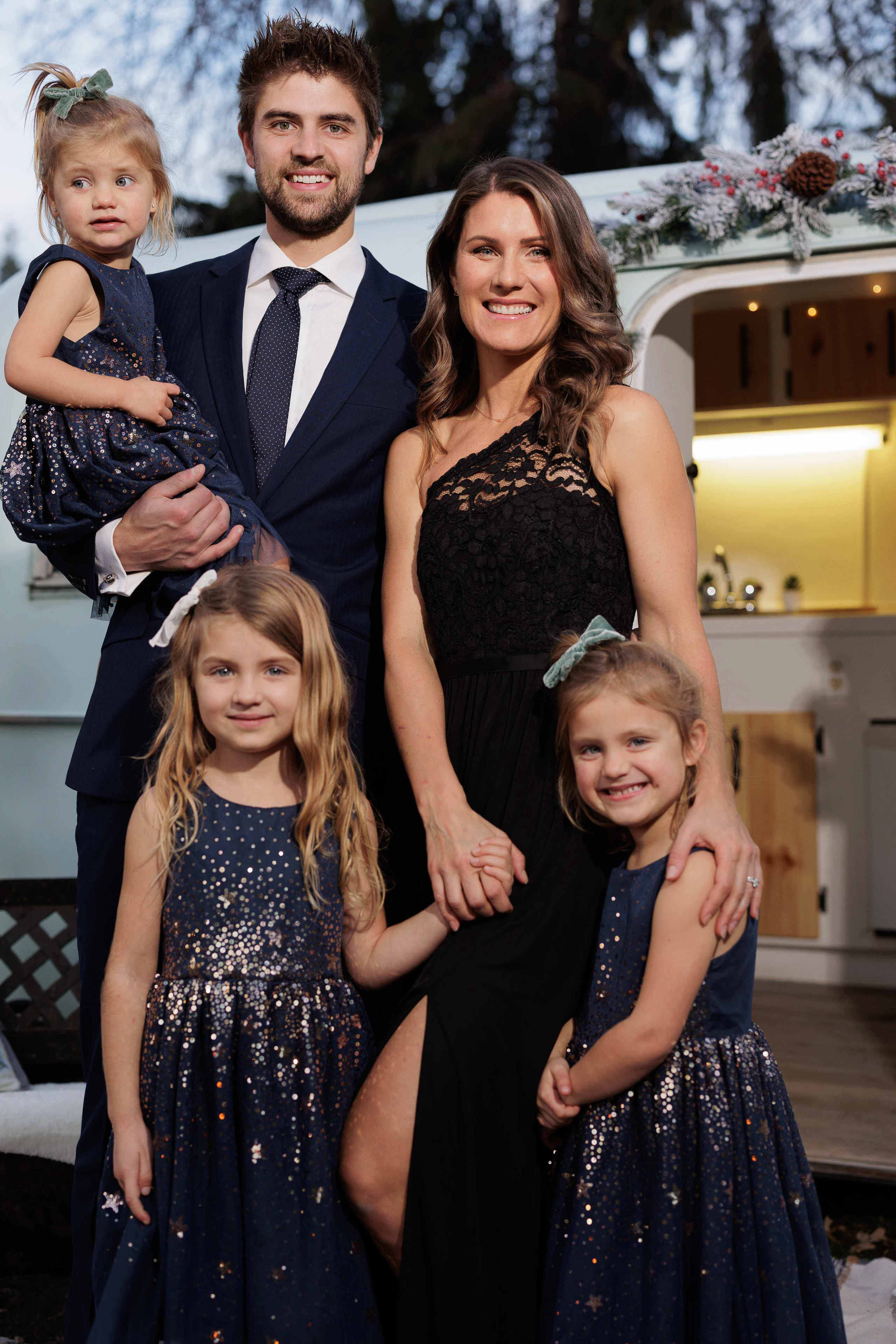 Stacey&Jason (Christmas). Wedding Photographer in Winnipeg — Cinematic & Timeless by Vitiuk Photography