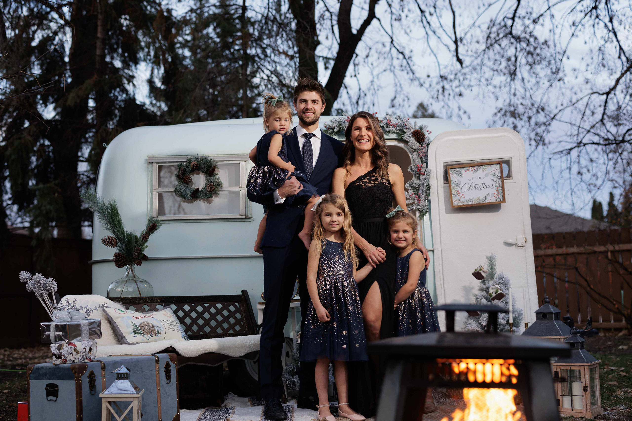 Stacey&Jason (Christmas). Wedding Photographer in Winnipeg — Cinematic & Timeless by Vitiuk Photography