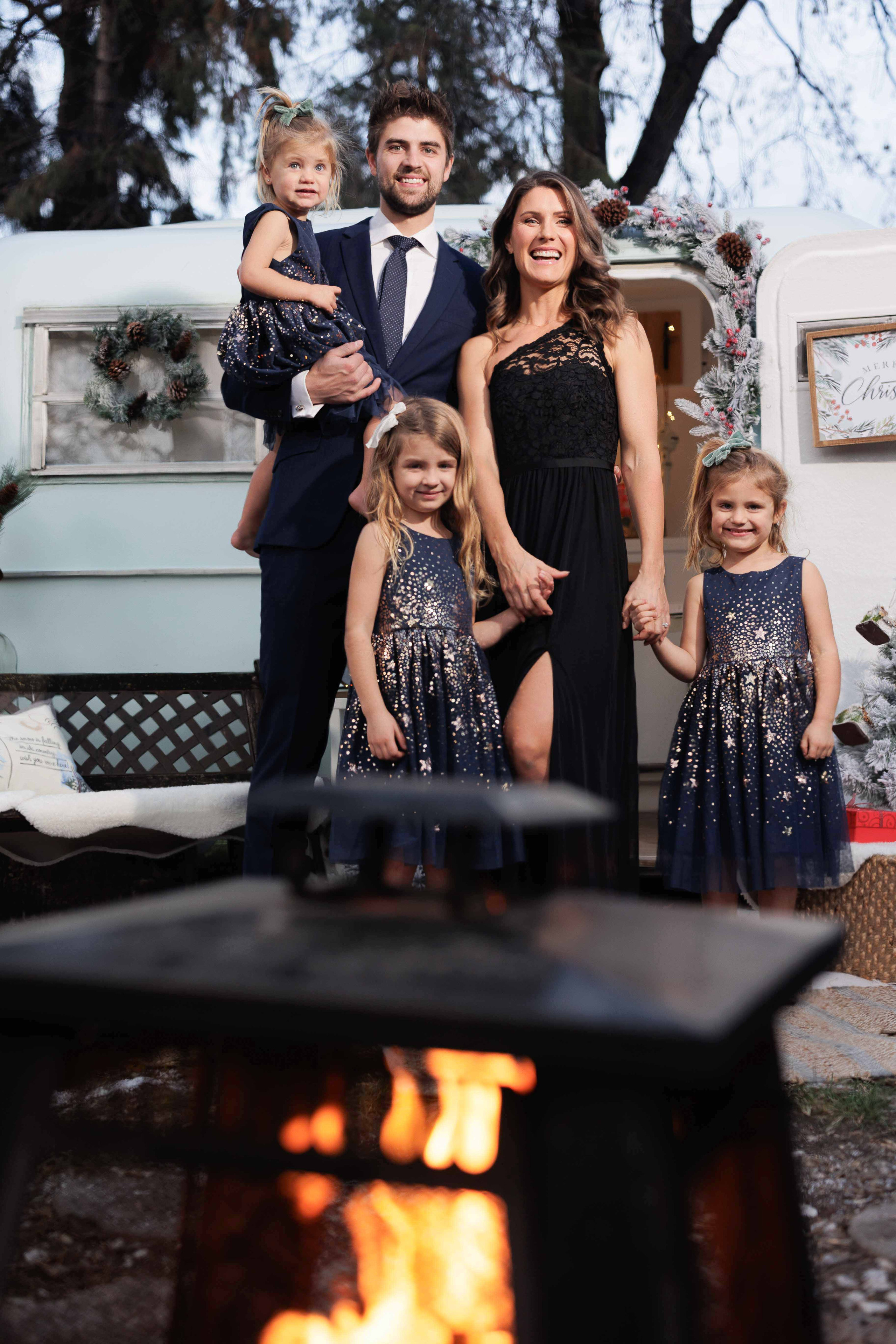 Stacey&Jason (Christmas). Wedding Photographer in Winnipeg — Cinematic & Timeless by Vitiuk Photography