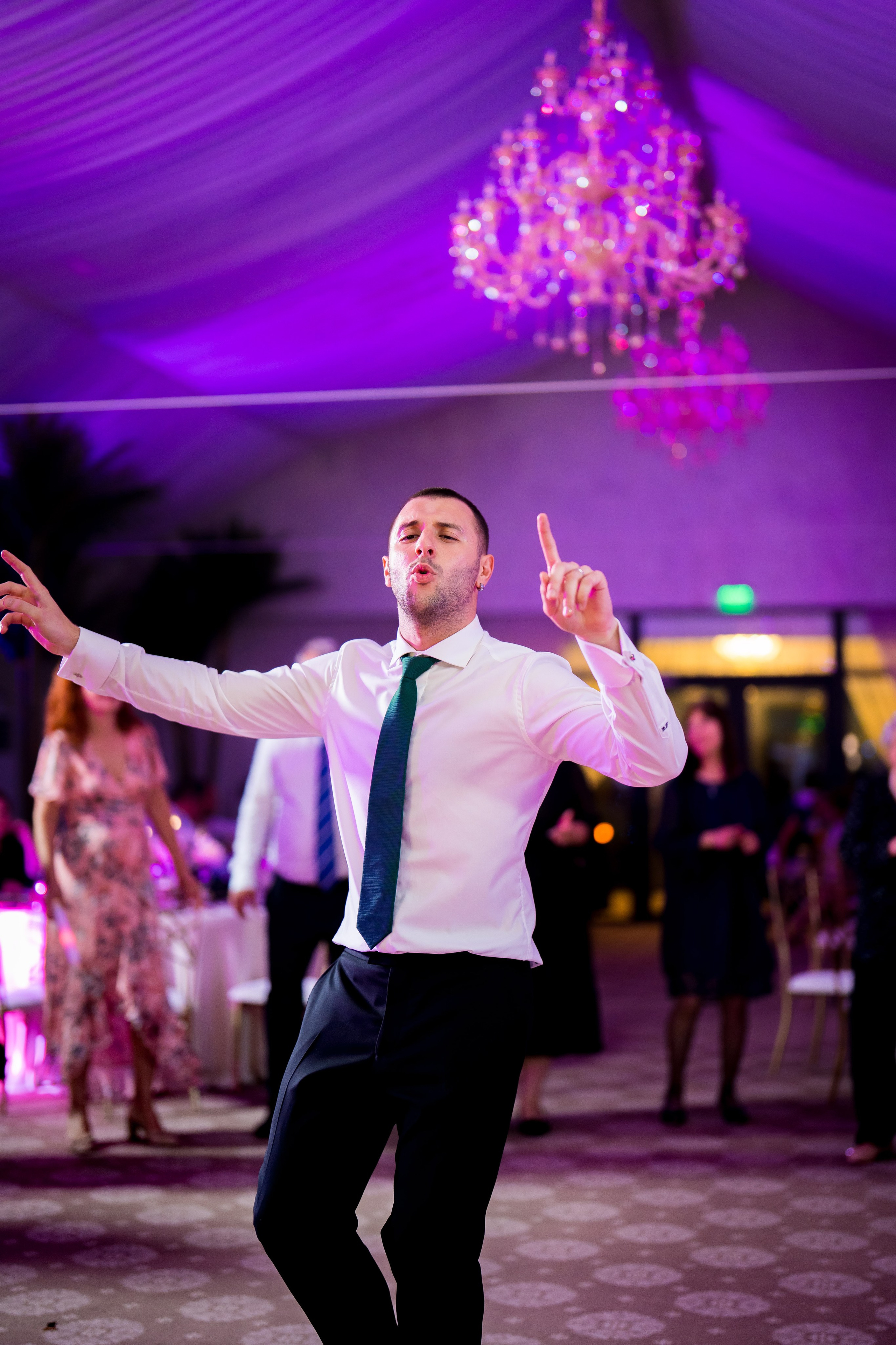 PARTY. Gabriel Florea — Fotograf nuntă București