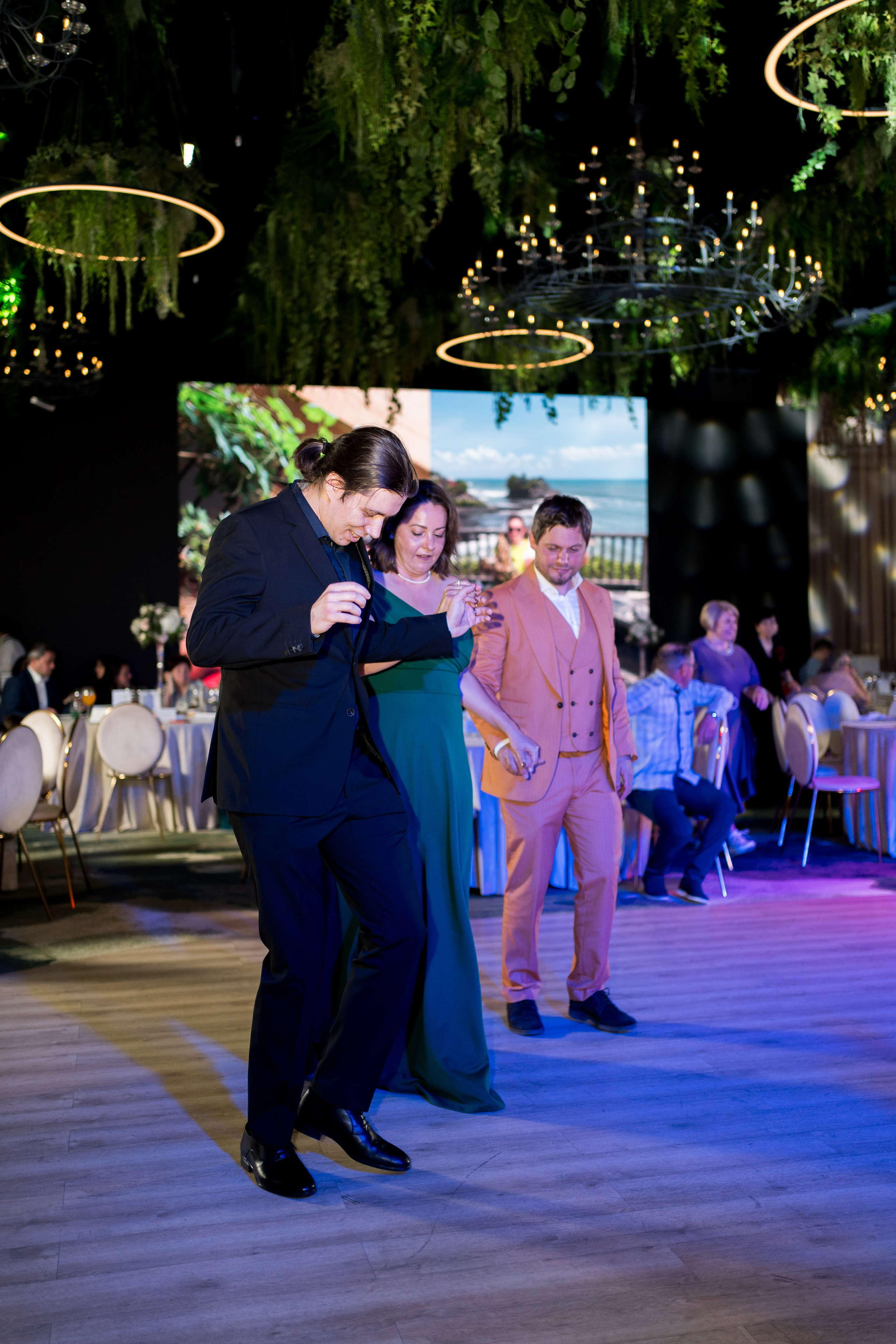 PARTY. Gabriel Florea — Fotograf nuntă București