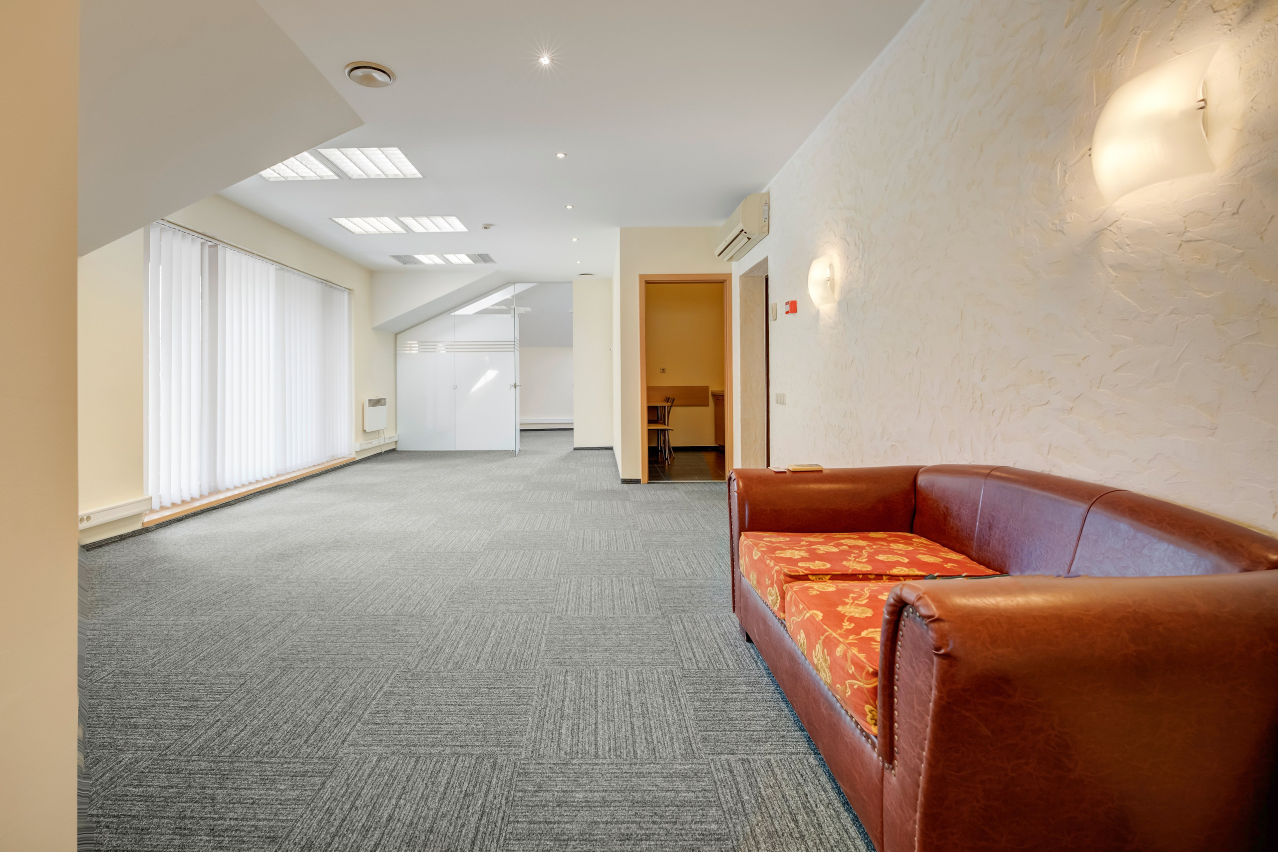 Kėstučio g. 30, komerc. patalpos. Elina Sapiega fotografė Vilniuje