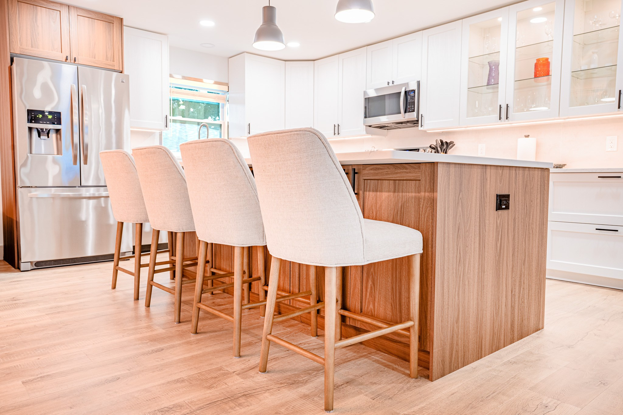 Airbnb: Real Estate 01. Welcome to my video and photo world!