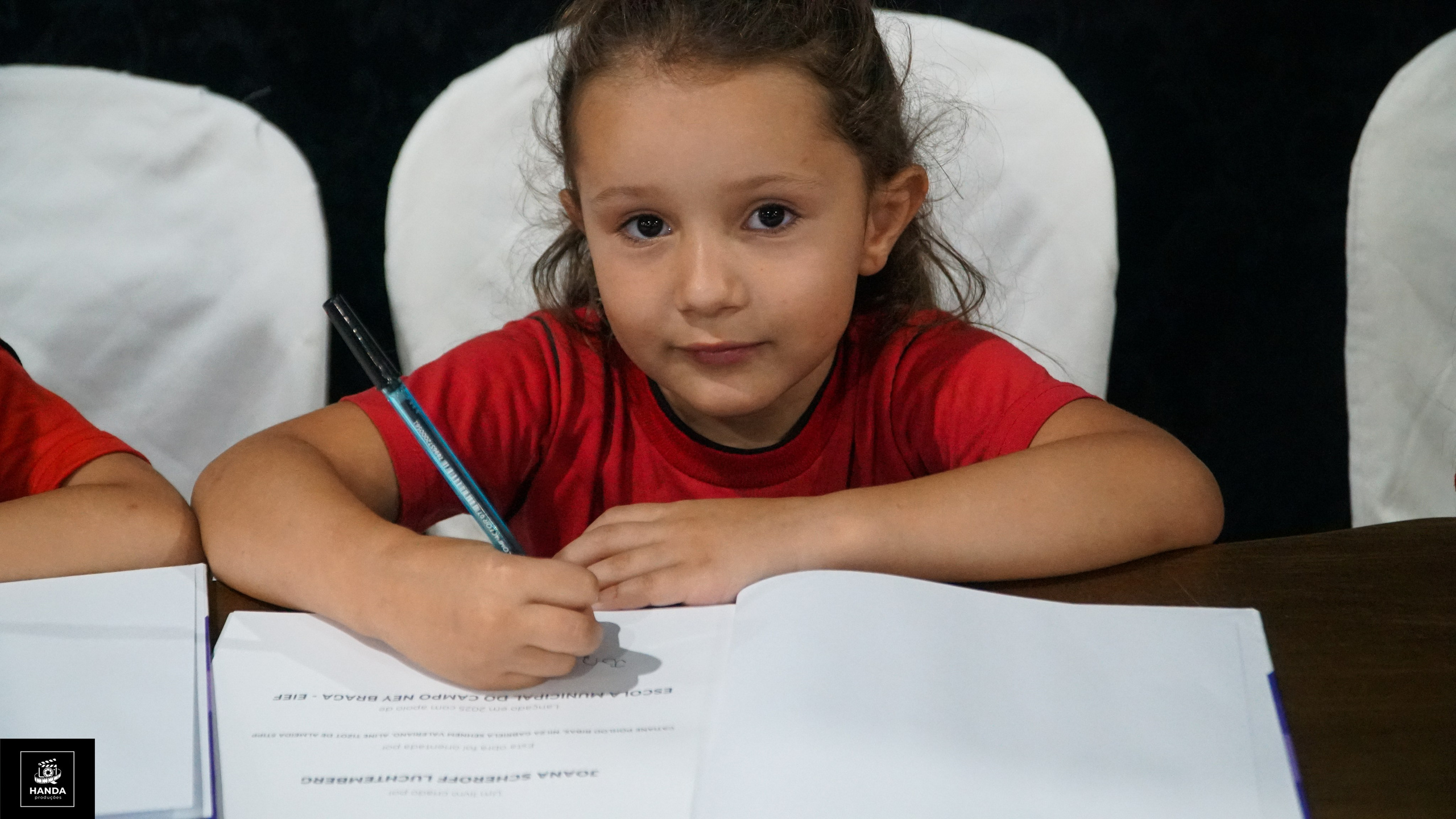 Noite autógrafos colégio Aurélio Buarque de Holanda. Handa Produções