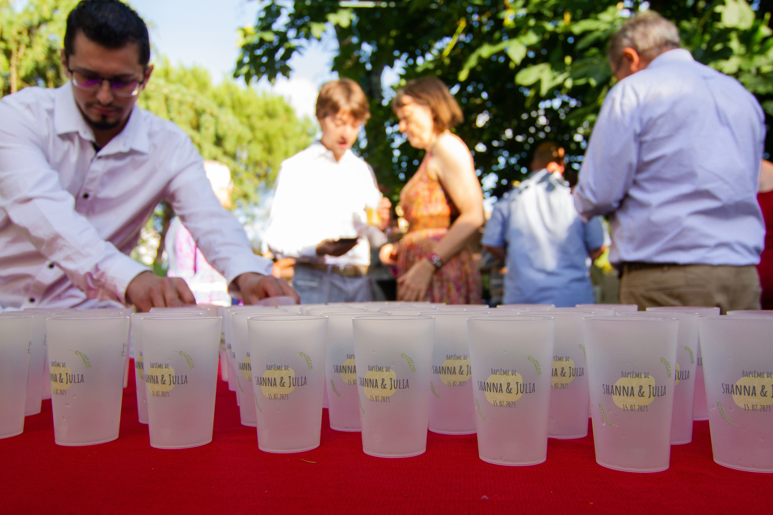 Julia et Shanna | Baptême. Studio photo « Partage ton bonheur » – Photographe famille près de Châtellerault, Poitiers et Tours