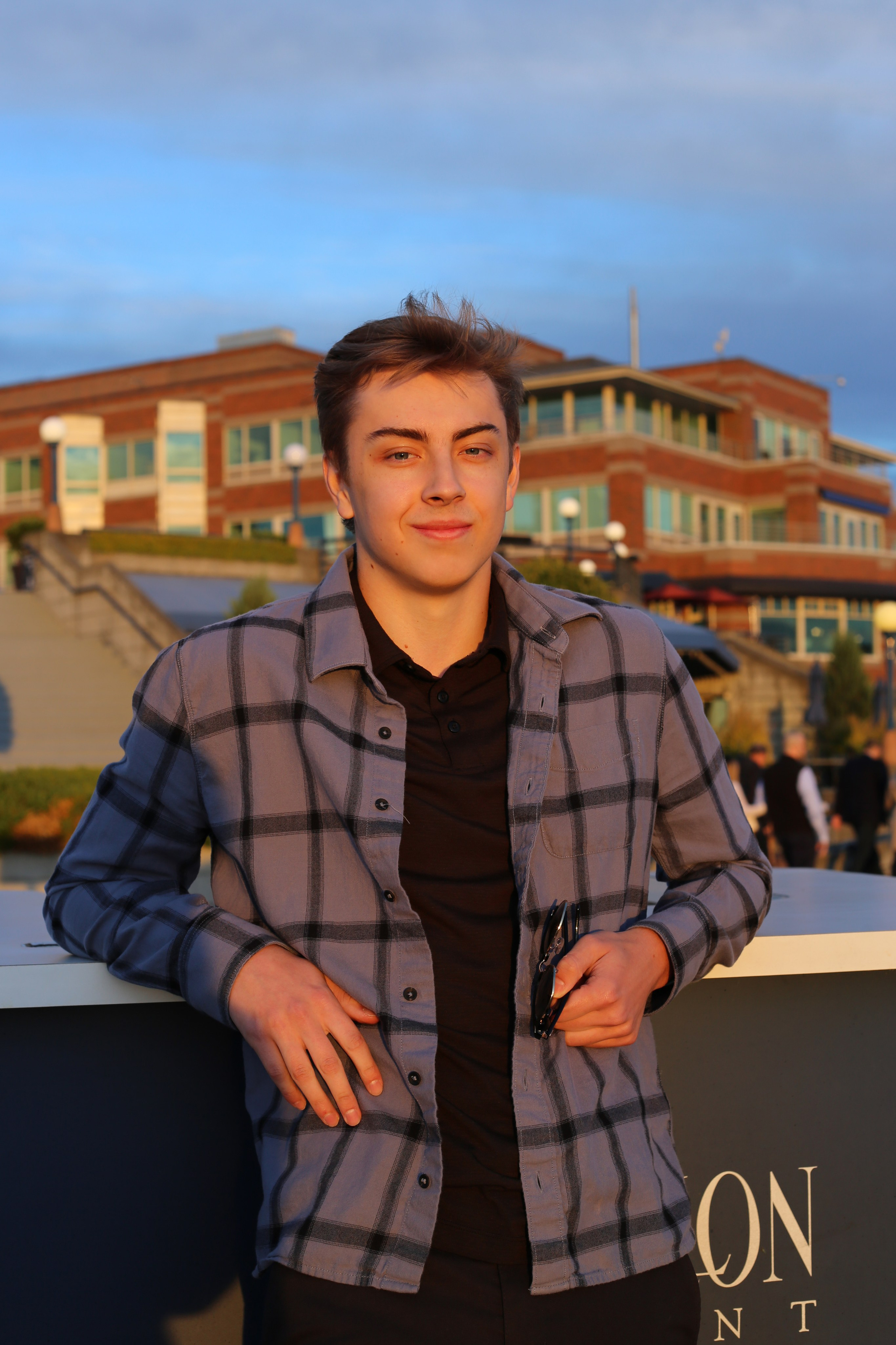 Waterfront Photoshoot. YuAnna studio. Family & Kids Photographer in Seattle area, located in