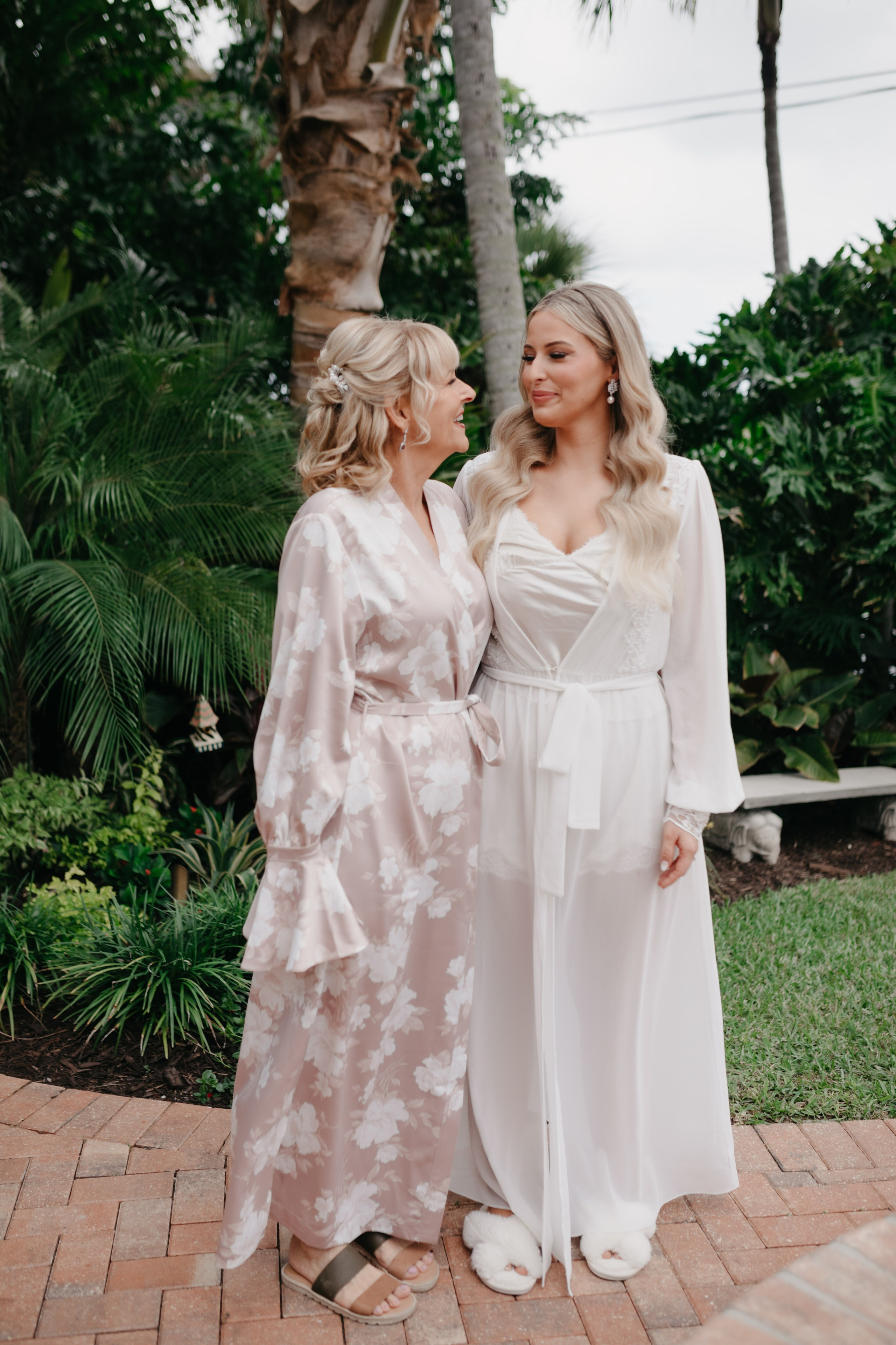 Caroline and Kevin Wedding Photography. Out and About 239