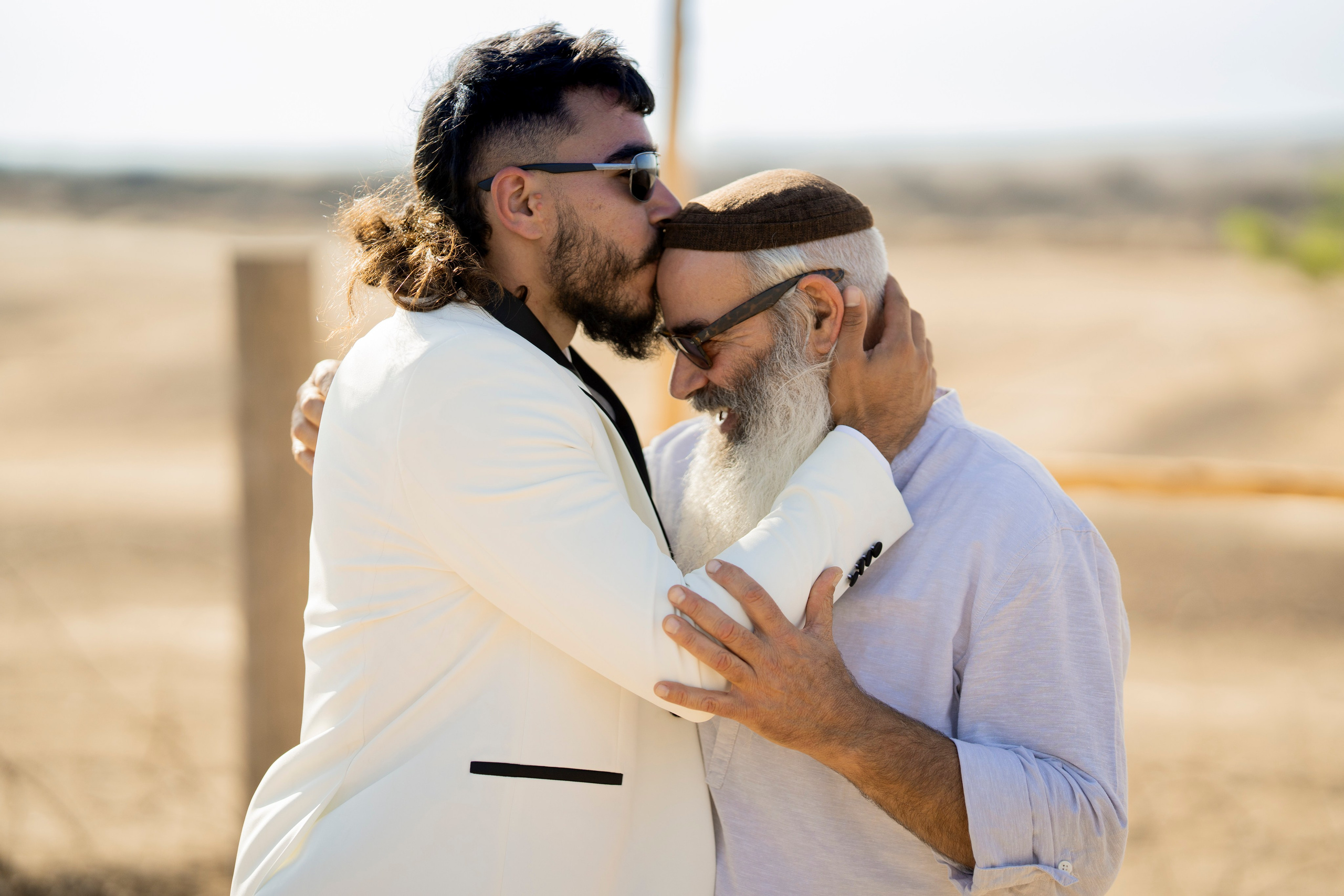 אביה ואחיה. יוסף מזרחי צילום חתונה, ברית וזוגיות. צלם מקצועי שאוהב להוציא אתכם הכי יפים ברגעים הכי מרגשים