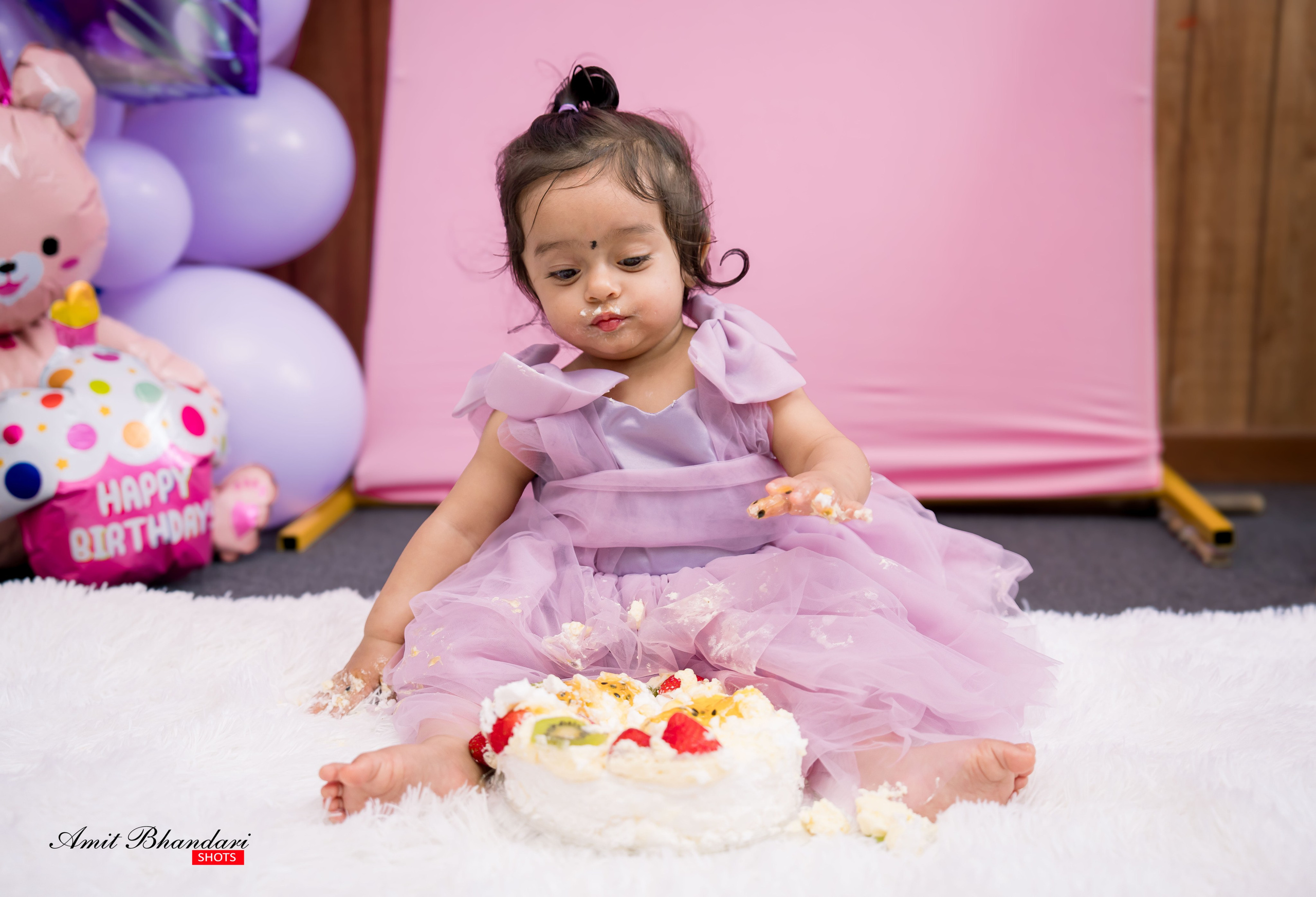 Yuhana’s Cake Smash Session. Freelance Photographer in Newcastle & Central Coast