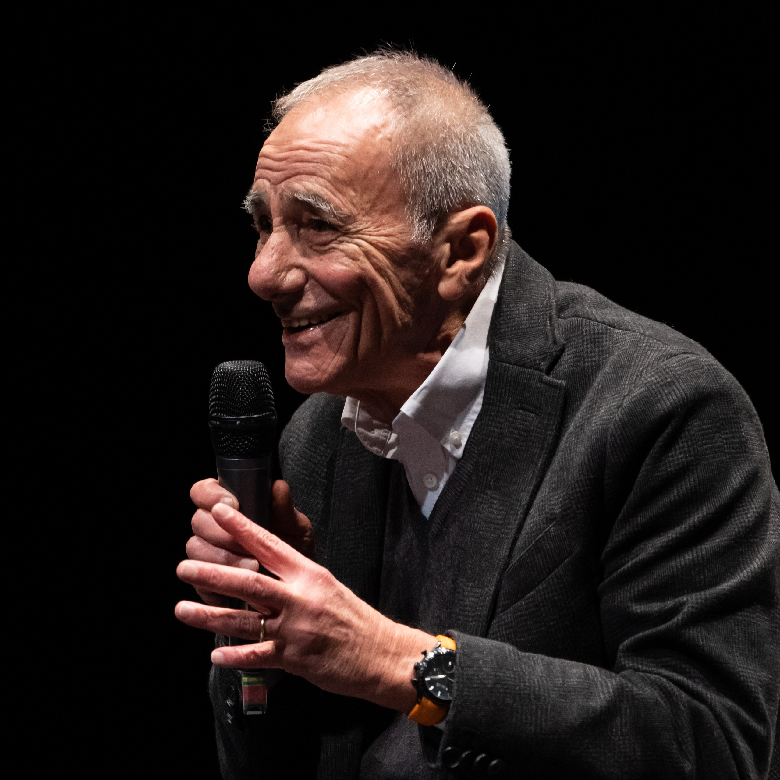 Roberto Vecchioni Teatro Alba. “Gianmaria Coscia fotografo per passione”