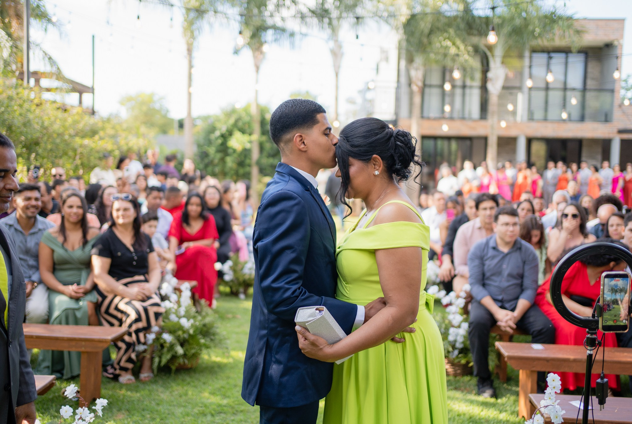 Larissa & Vinicius — Espaço Faveral / Aararaquara. Robson Colaço