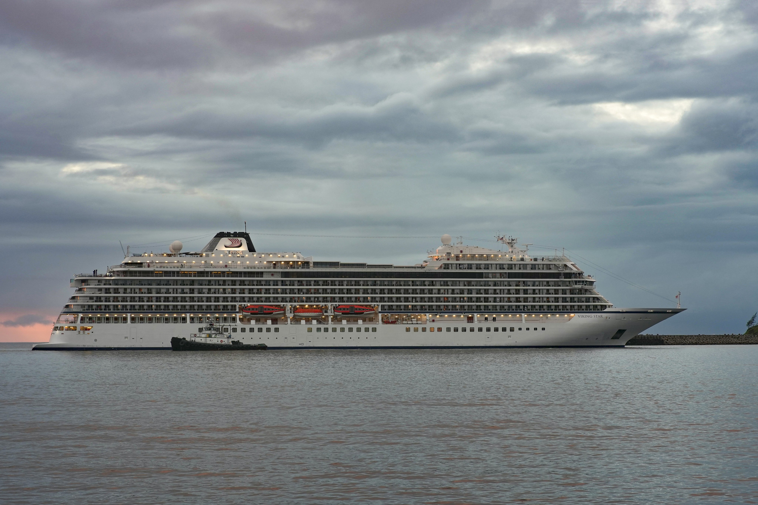 SHIPS. Awards winning photographer in Kauai, Hawaii