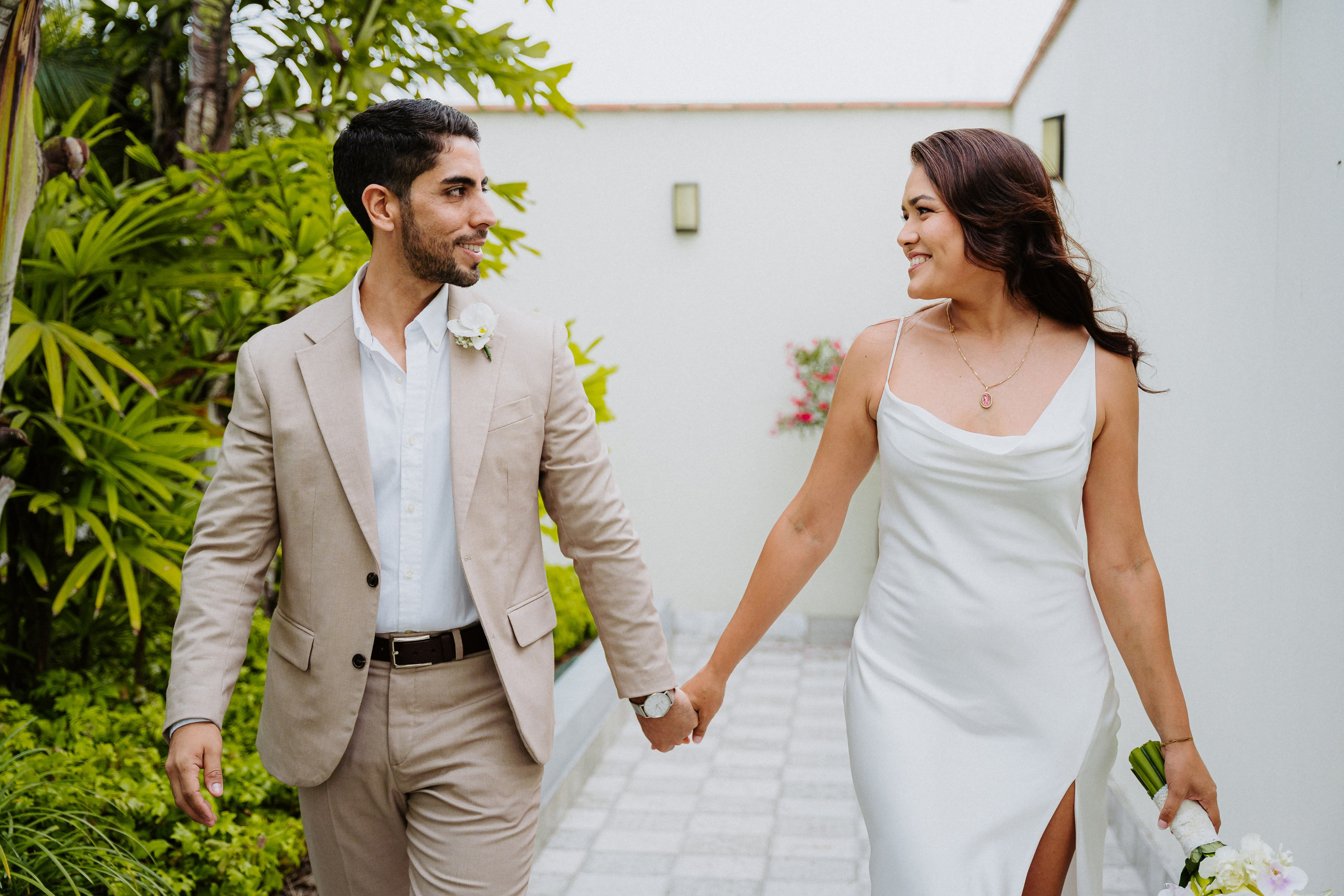 Boda civil. Fotógrafo de Bodas en Lima | Ronhy Altamirano. Fotografía narrativa y cinematográfica para bodas, quinceañeras y eventos exclusivos