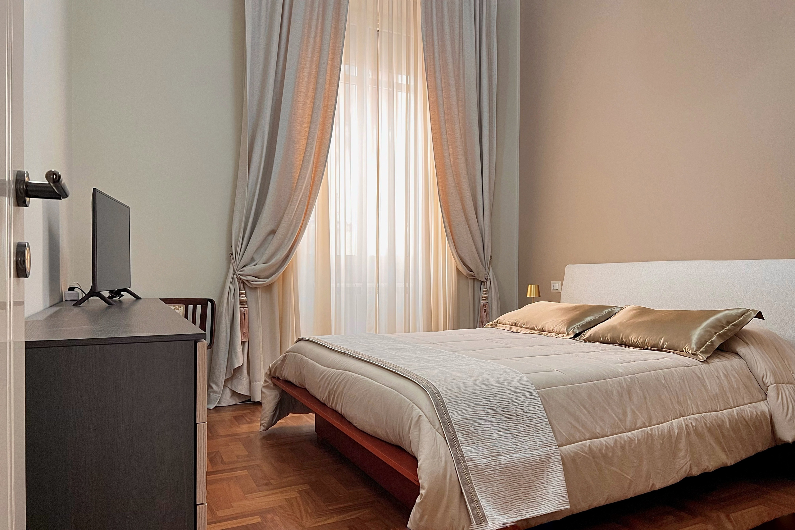 Servizi immobiliare. Eugenia Murru. Fotografa d’interni in Sardegna specializzata in case vacanza, affitti brevi. Foto naturali per Airbnb, Immobiliare in 48 ore