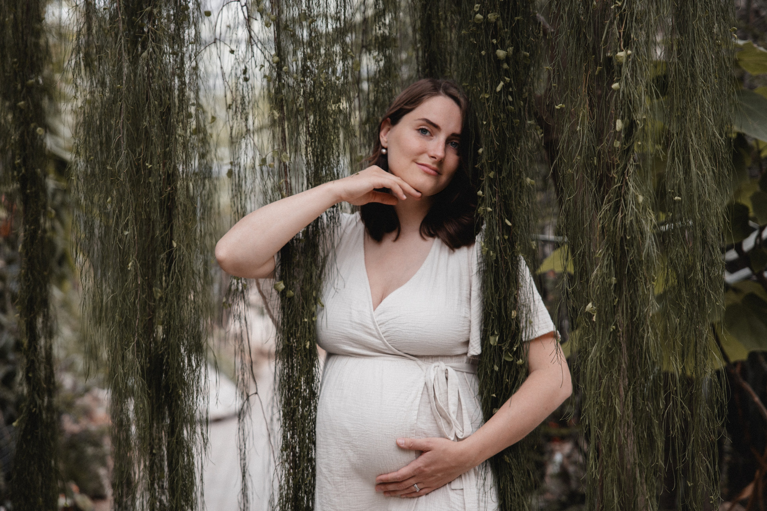 Babybauch Shooting im Botanischen Garten Bochum | Reiche Fotografie. Hochzeitsfotografin Bochum | Halyna Reiche Fotografie NRW