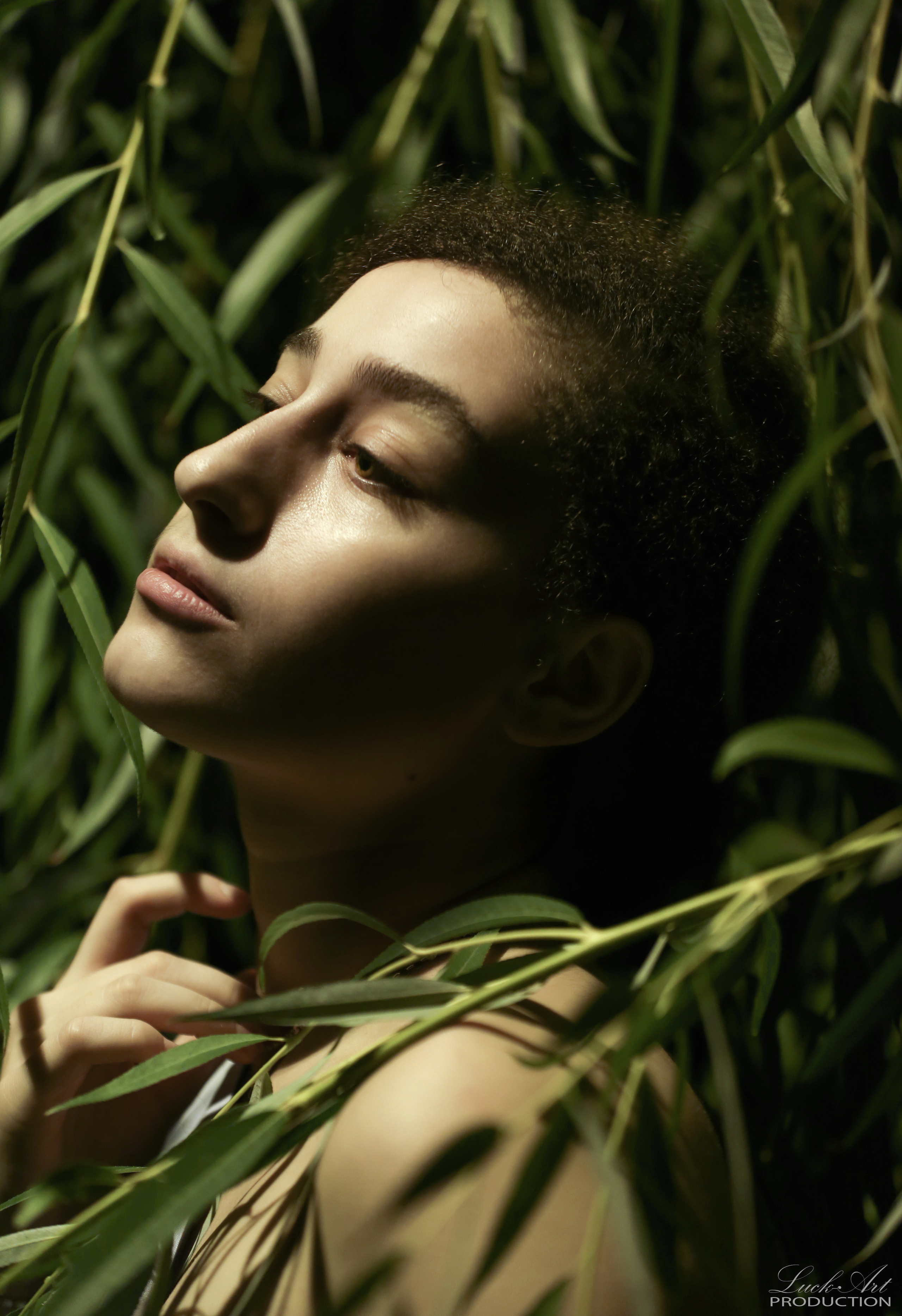 სტუდიური და გარე ფოტოსესიები. Clapp Studio