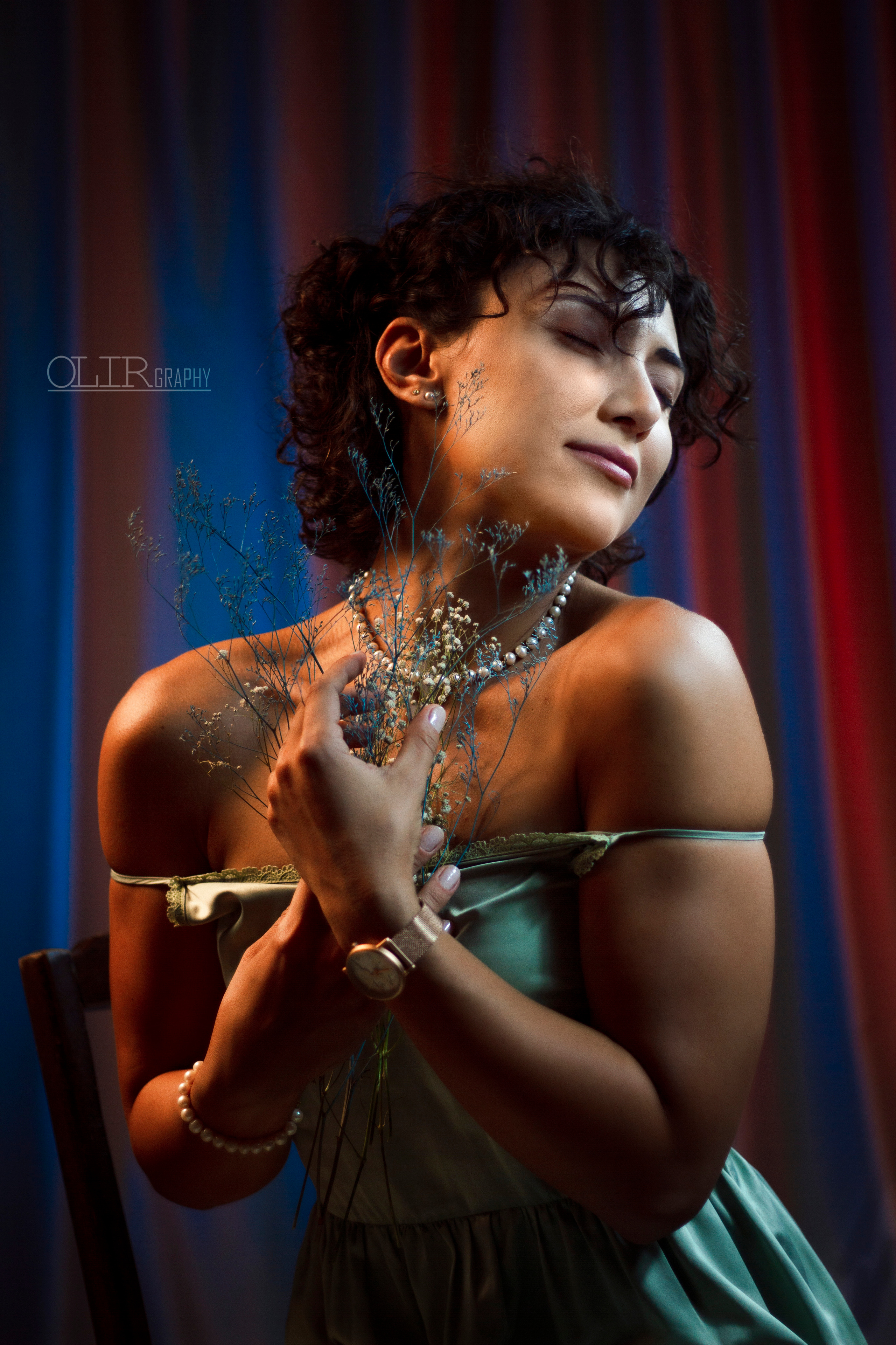 სტუდიური და გარე ფოტოსესიები. Clapp Studio