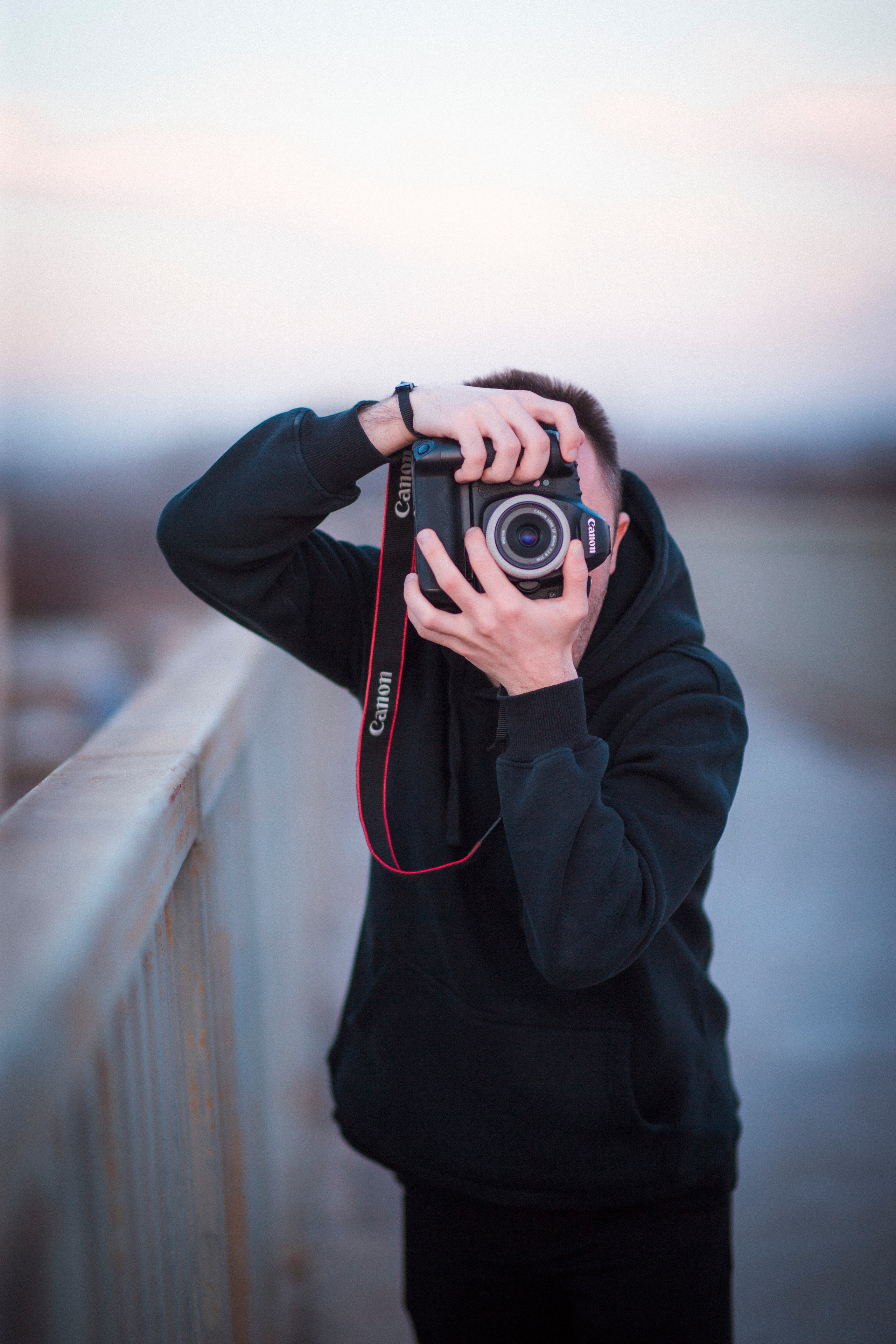 სტუდიური და გარე ფოტოსესიები. Clapp Studio