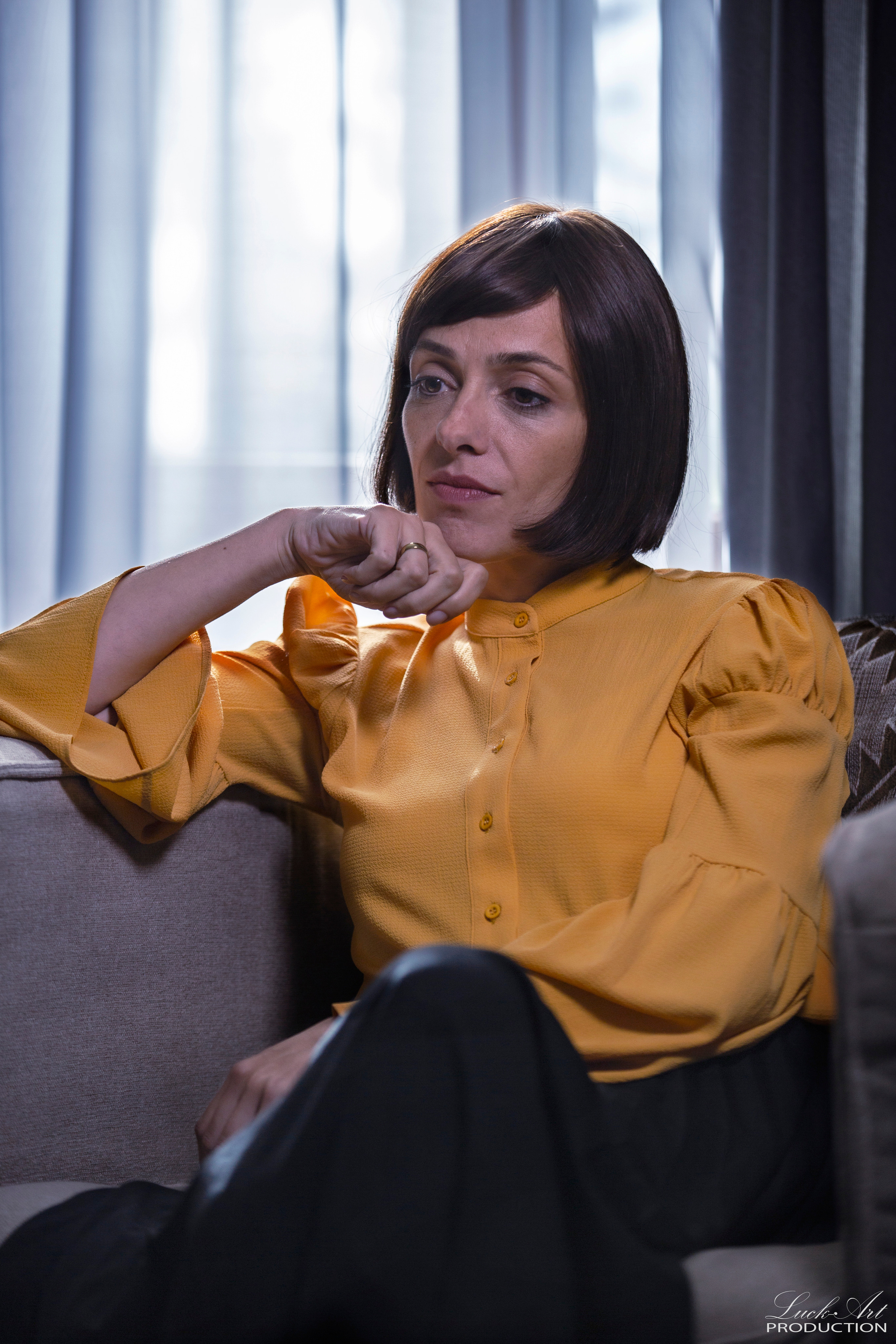 სტუდიური და გარე ფოტოსესიები. Clapp Studio