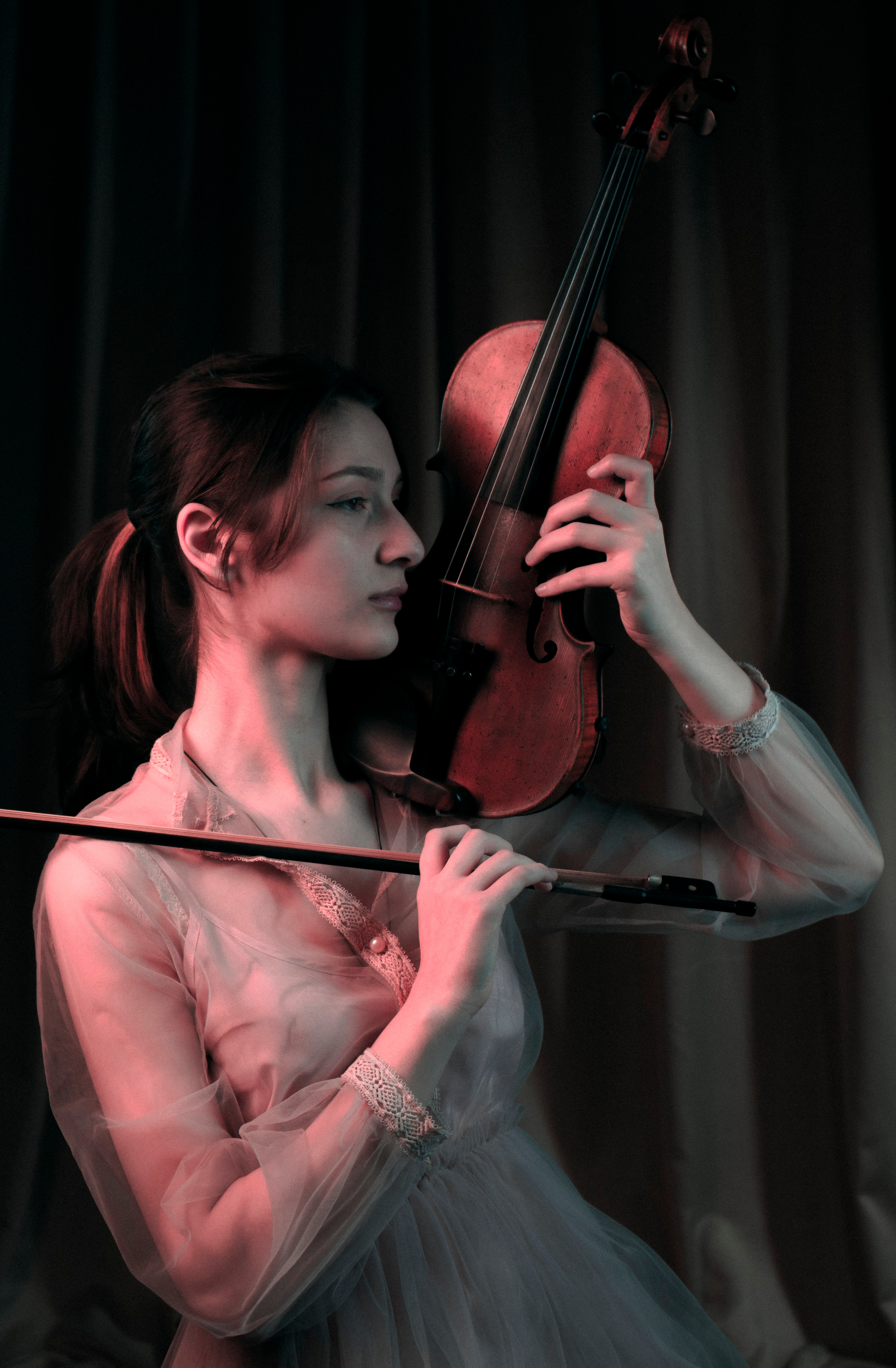 სტუდიური და გარე ფოტოსესიები. Clapp Studio