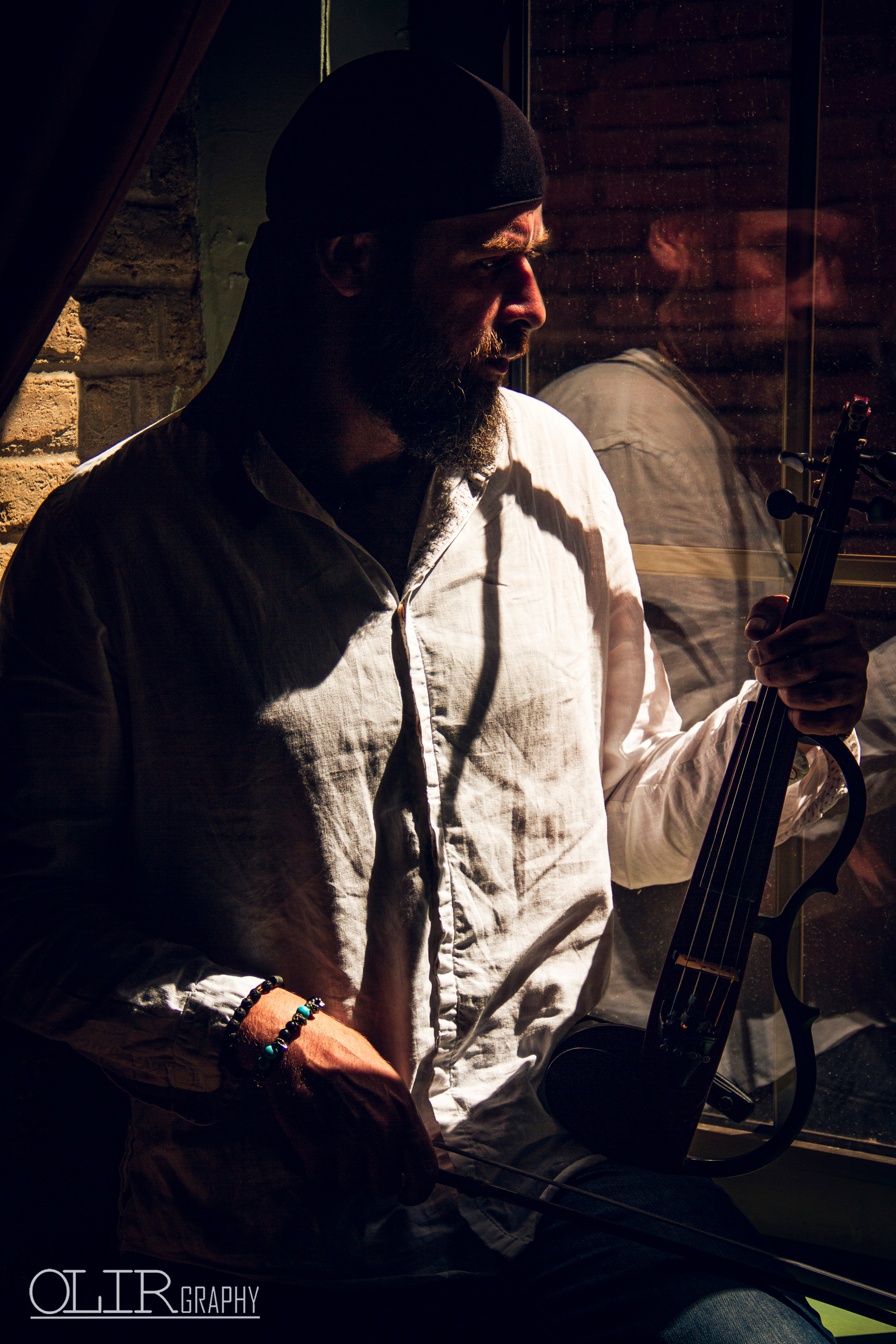 სტუდიური და გარე ფოტოსესიები. Clapp Studio