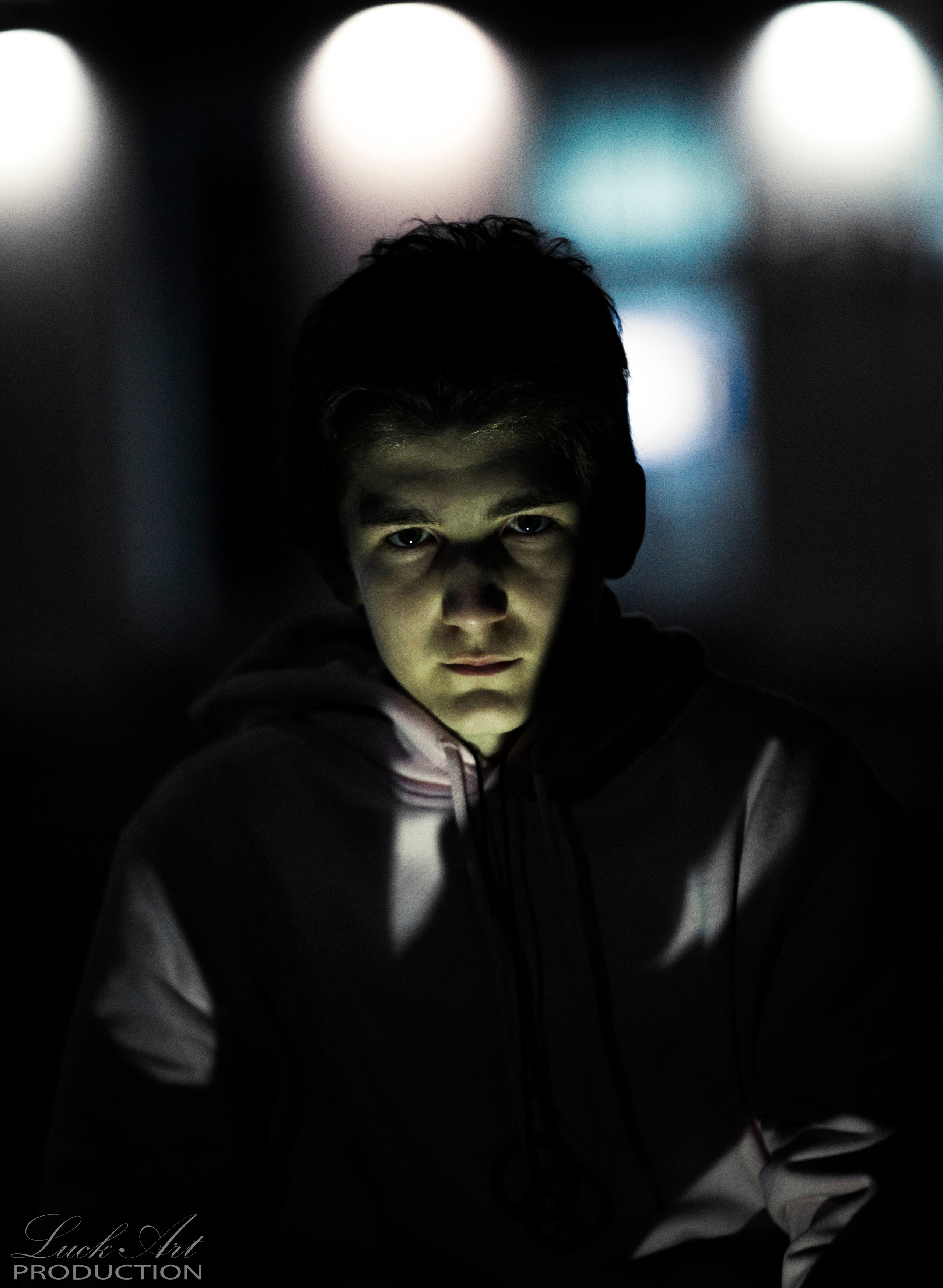 სტუდიური და გარე ფოტოსესიები. Clapp Studio