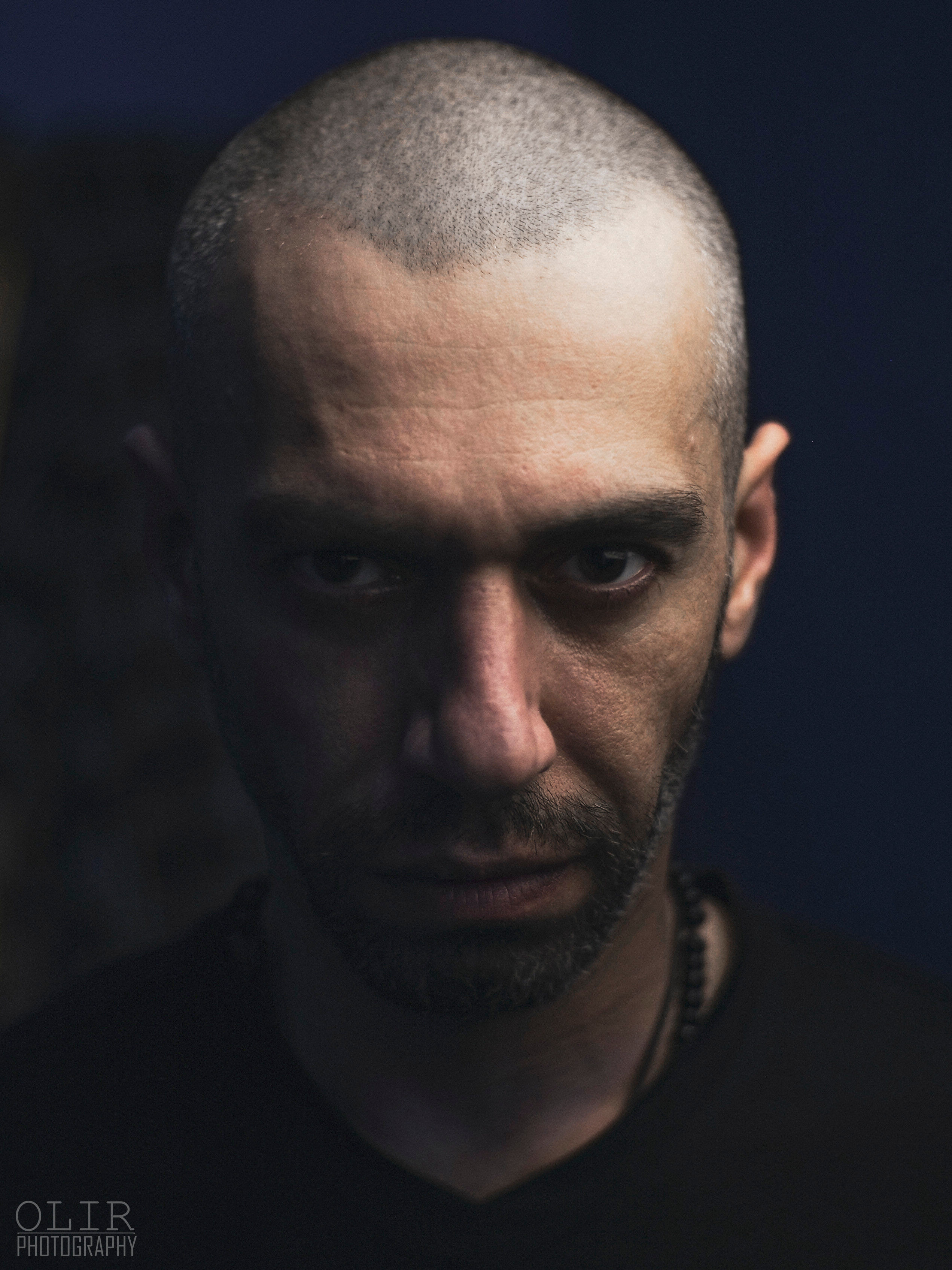 სტუდიური და გარე ფოტოსესიები. Clapp Studio