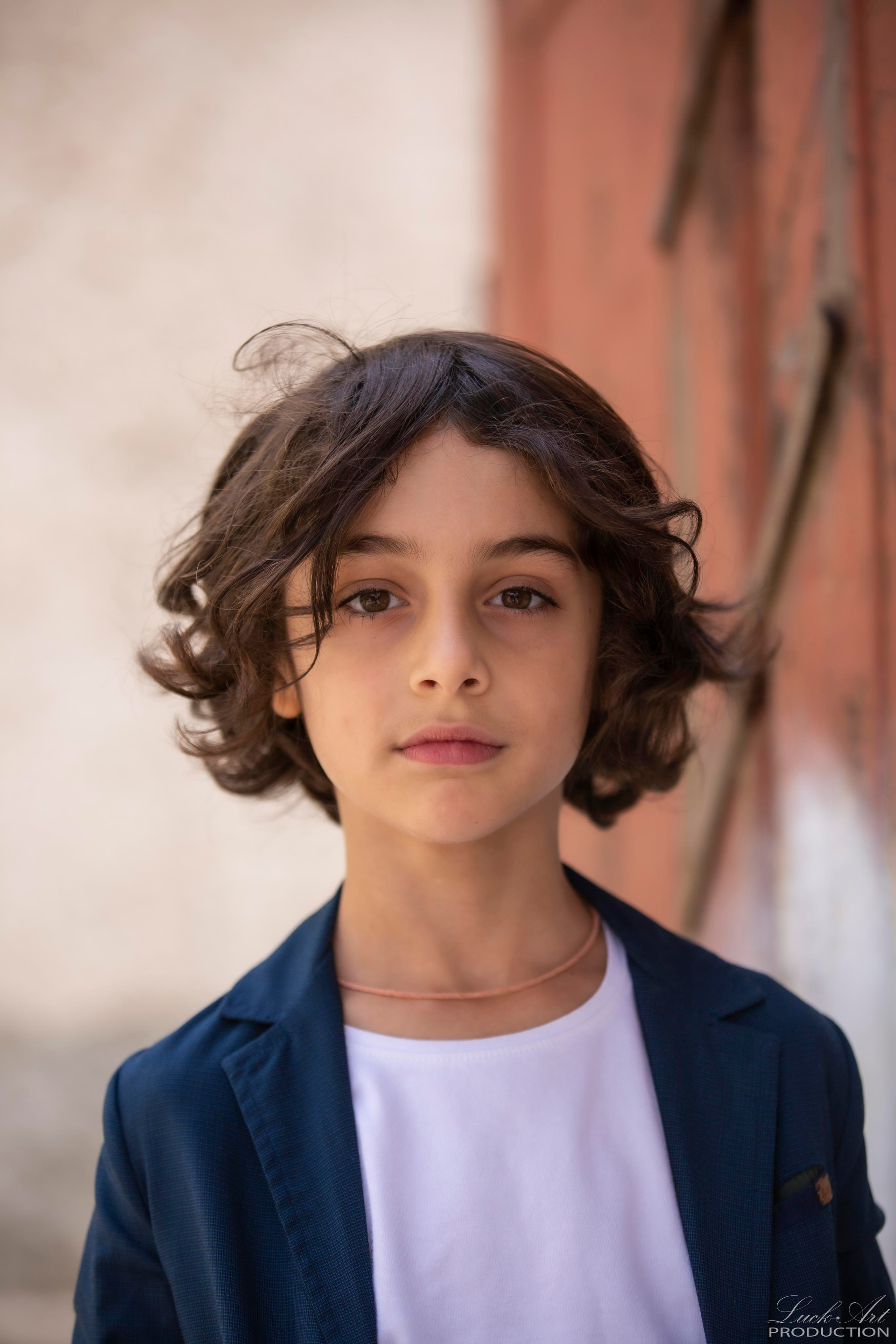 სტუდიური და გარე ფოტოსესიები. Clapp Studio