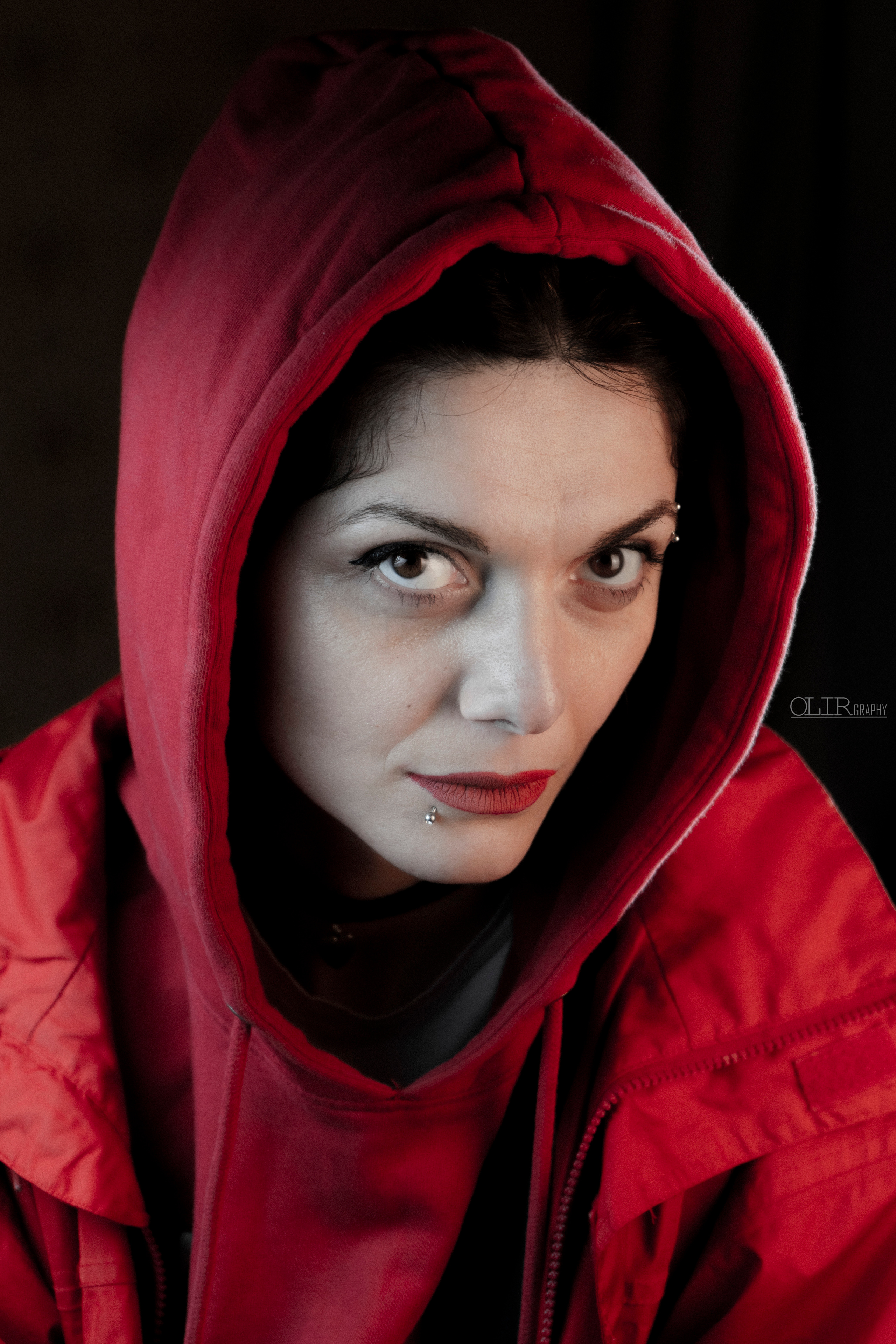 სტუდიური და გარე ფოტოსესიები. Clapp Studio