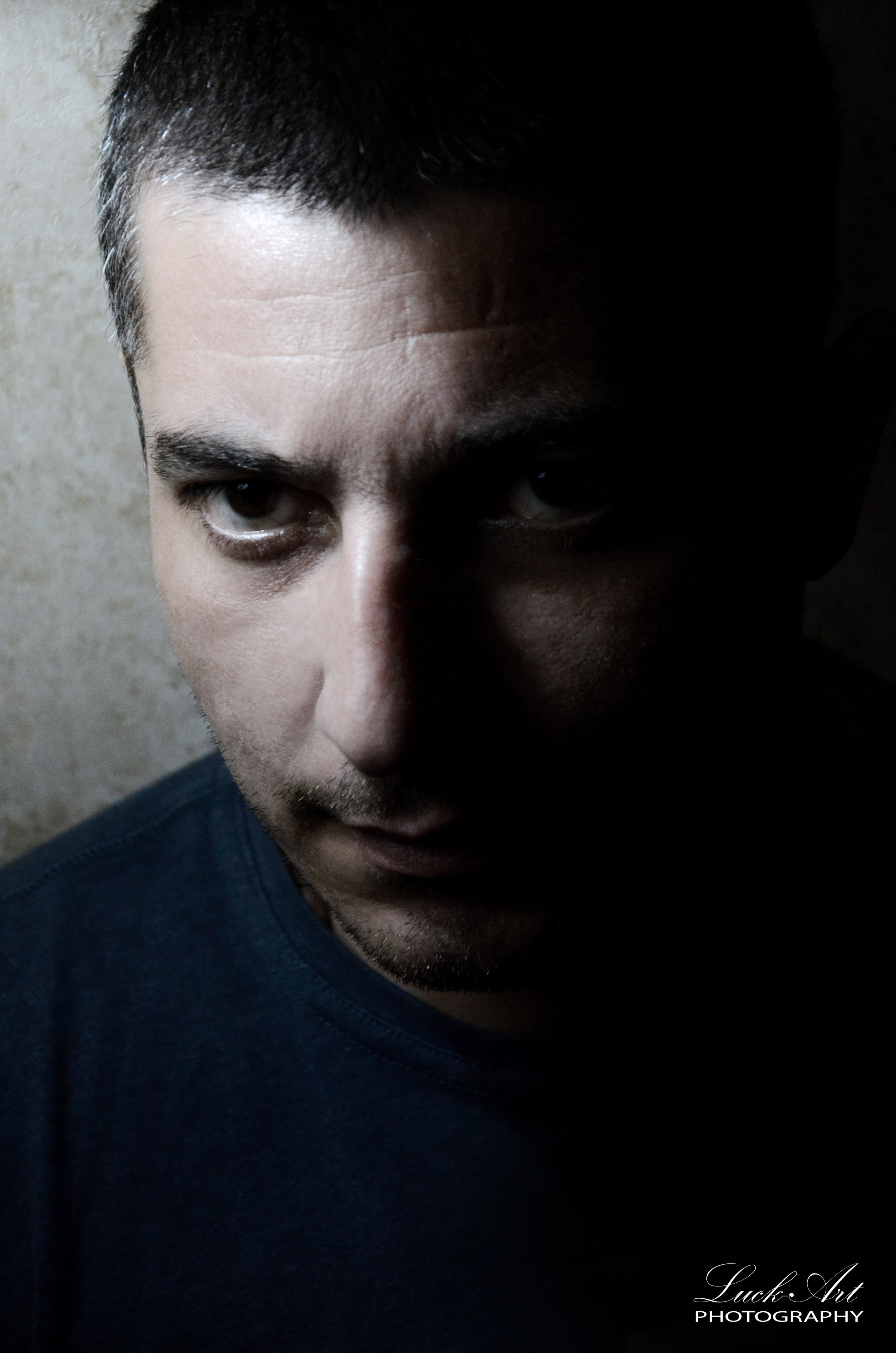 სტუდიური და გარე ფოტოსესიები. Clapp Studio