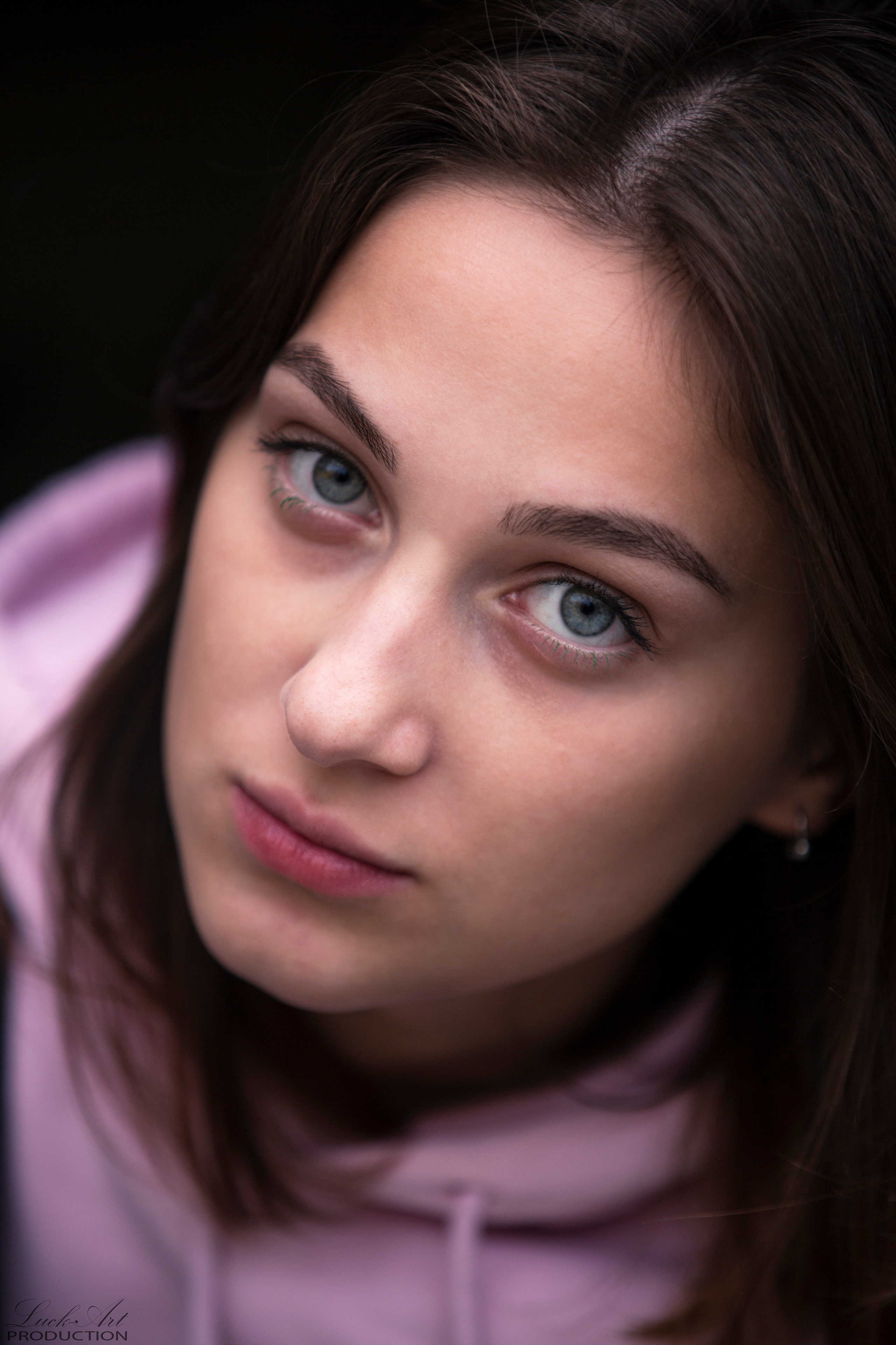 სტუდიური და გარე ფოტოსესიები. Clapp Studio