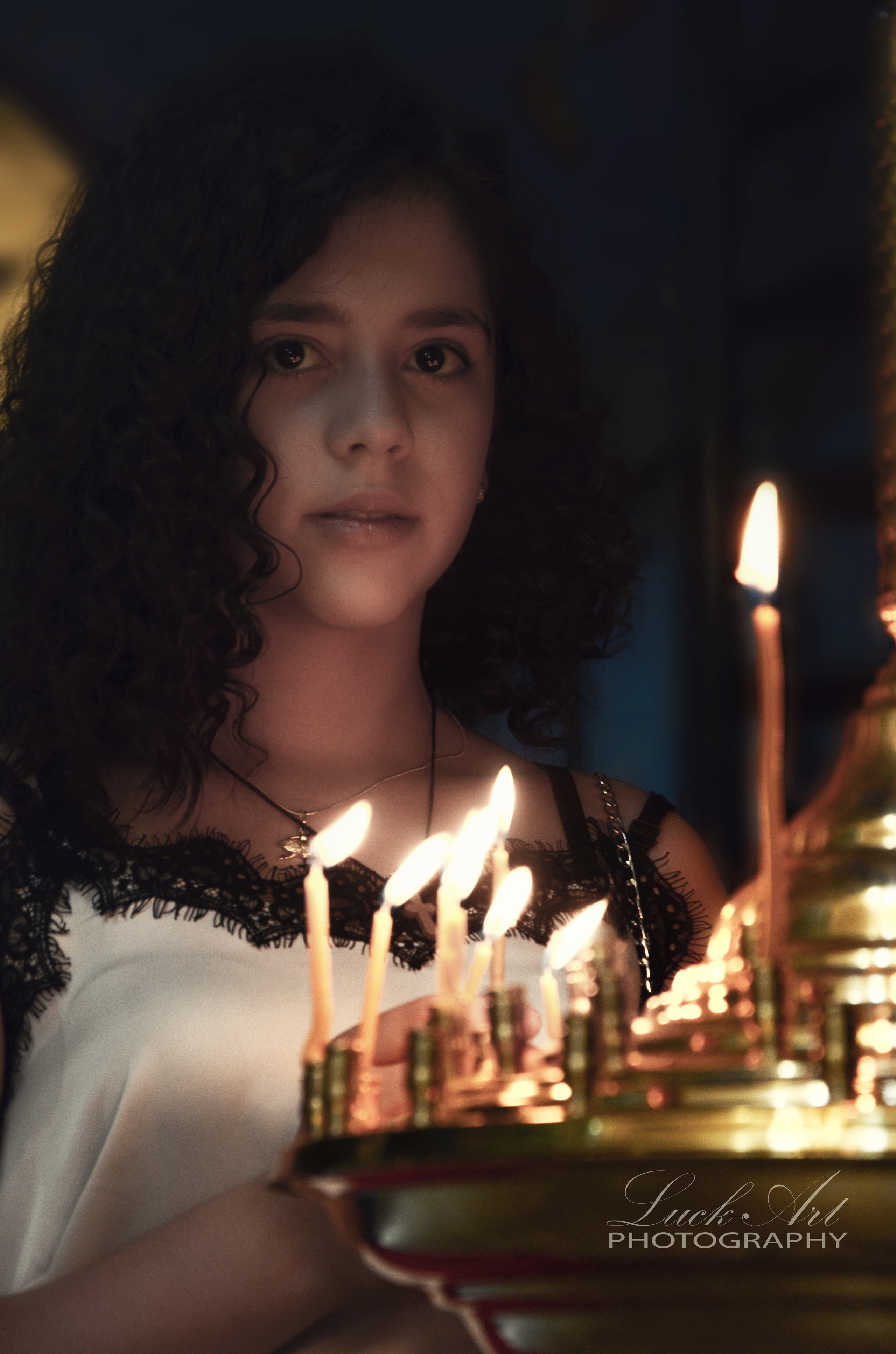 სტუდიური და გარე ფოტოსესიები. Clapp Studio