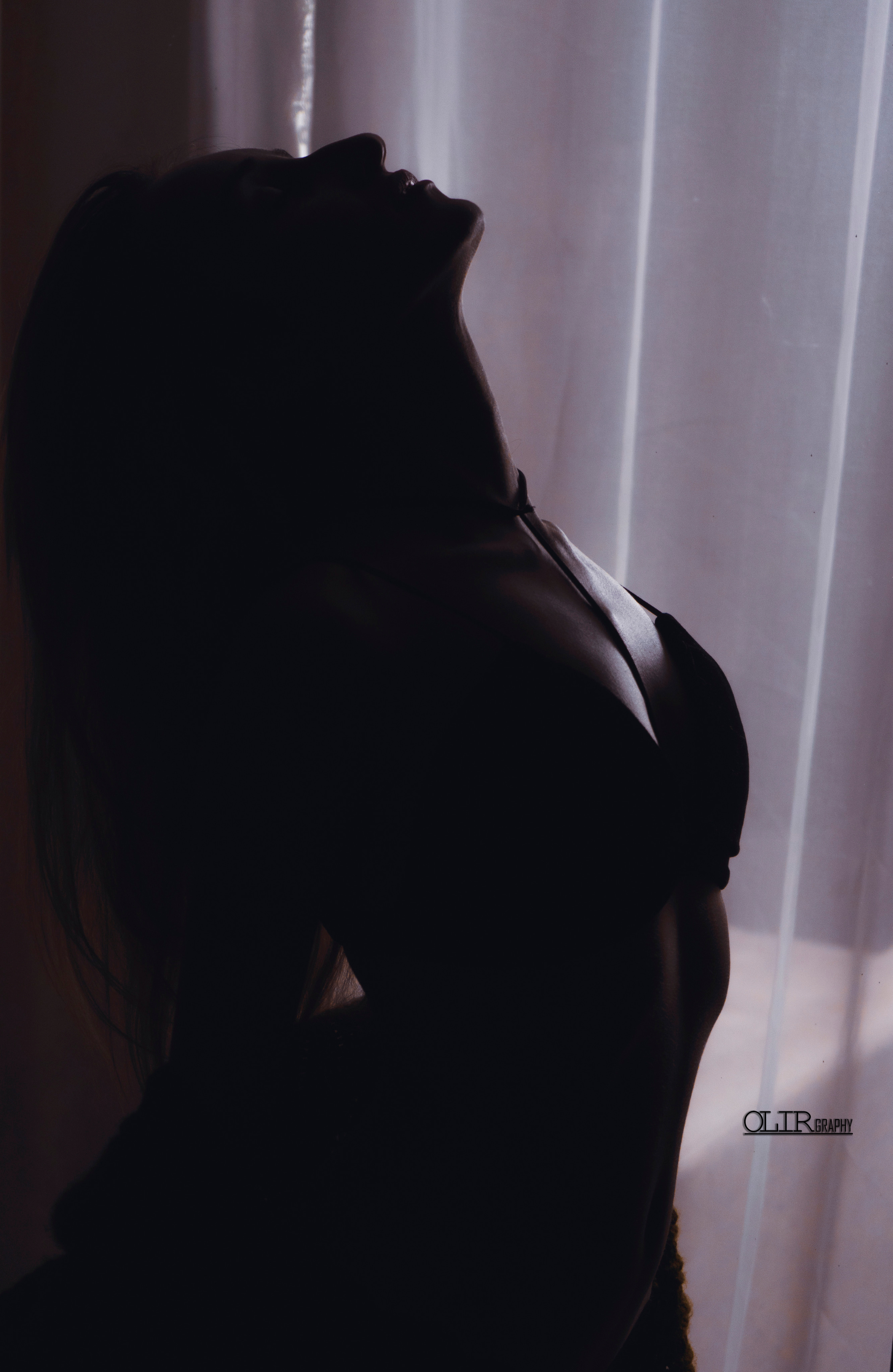 სტუდიური და გარე ფოტოსესიები. Clapp Studio