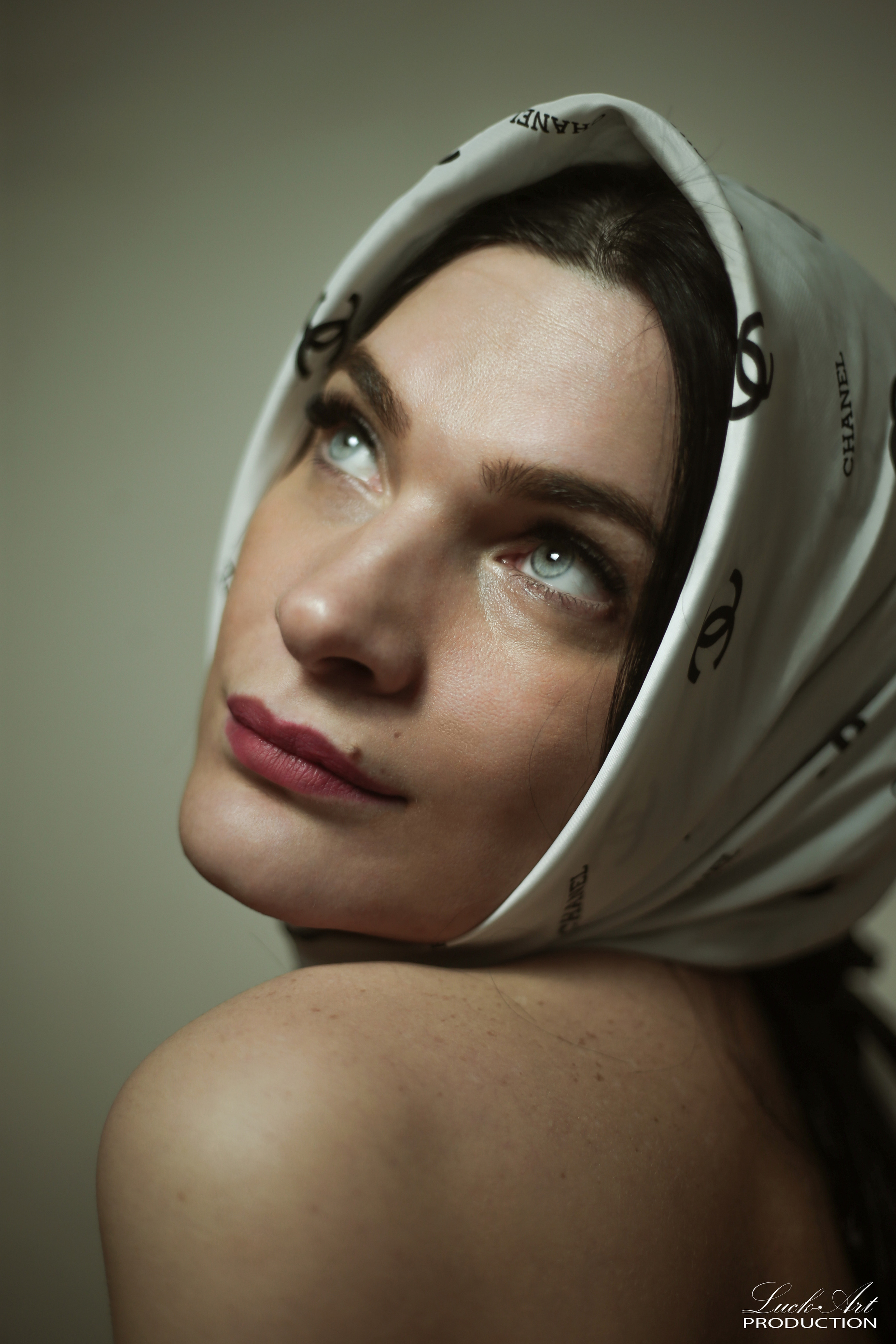 სტუდიური და გარე ფოტოსესიები. Clapp Studio