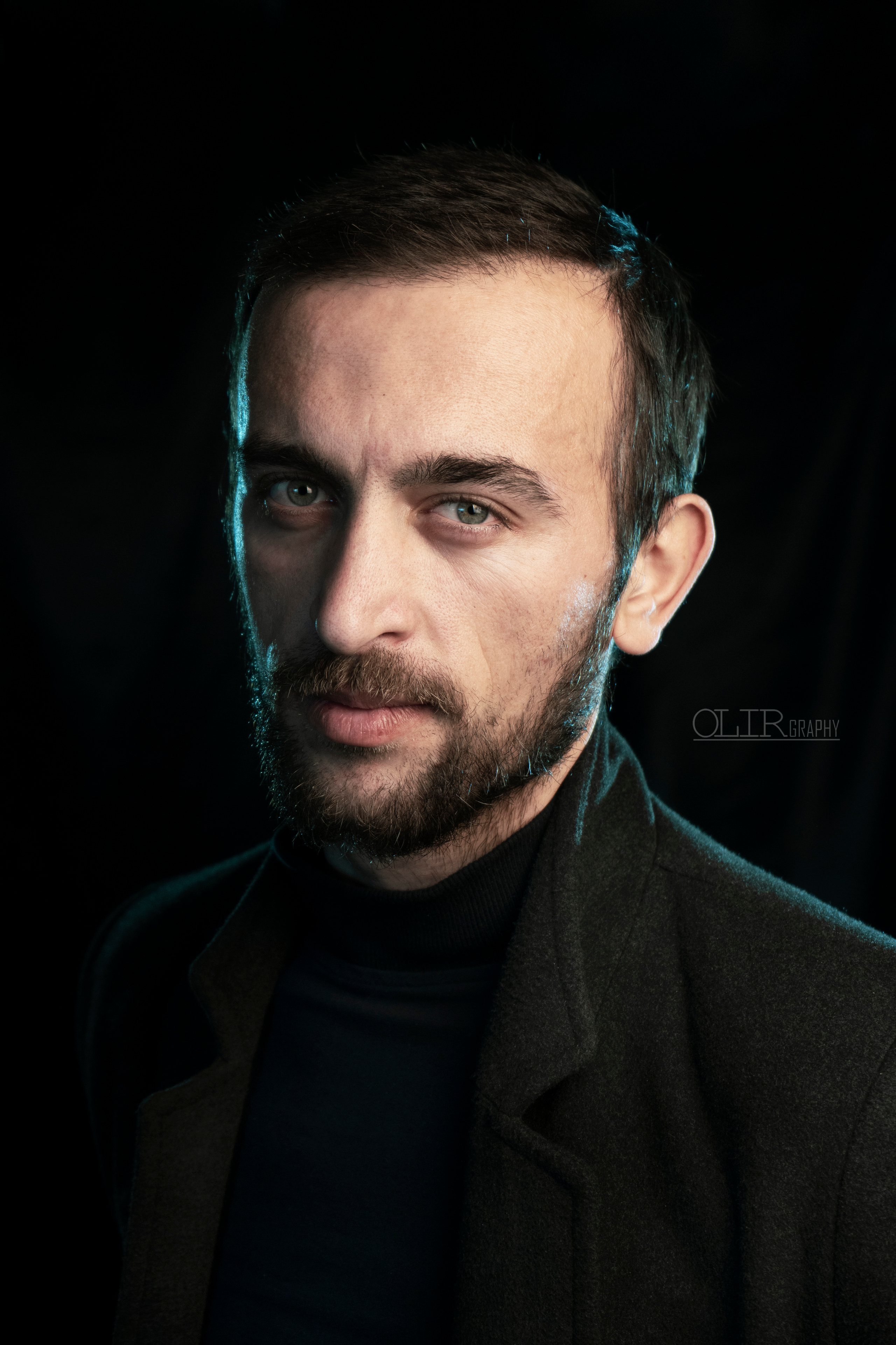 სტუდიური და გარე ფოტოსესიები. Clapp Studio