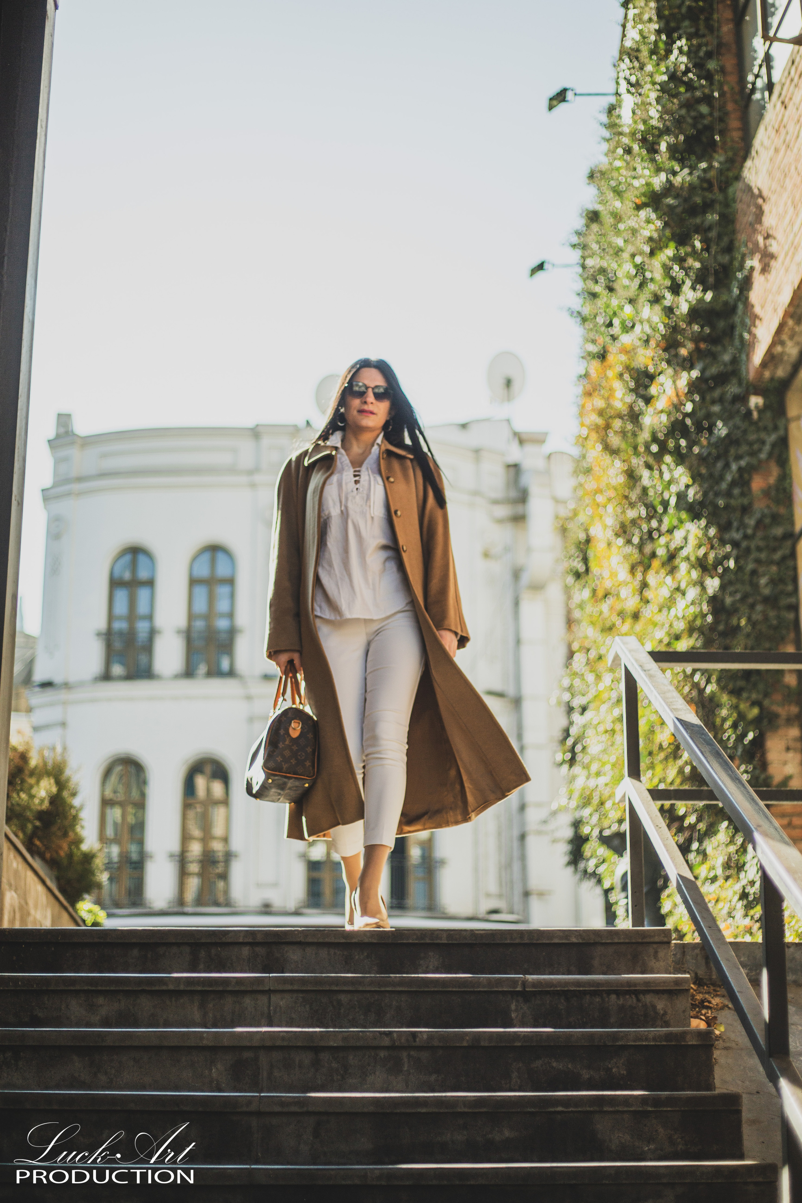 სტუდიური და გარე ფოტოსესიები. Clapp Studio