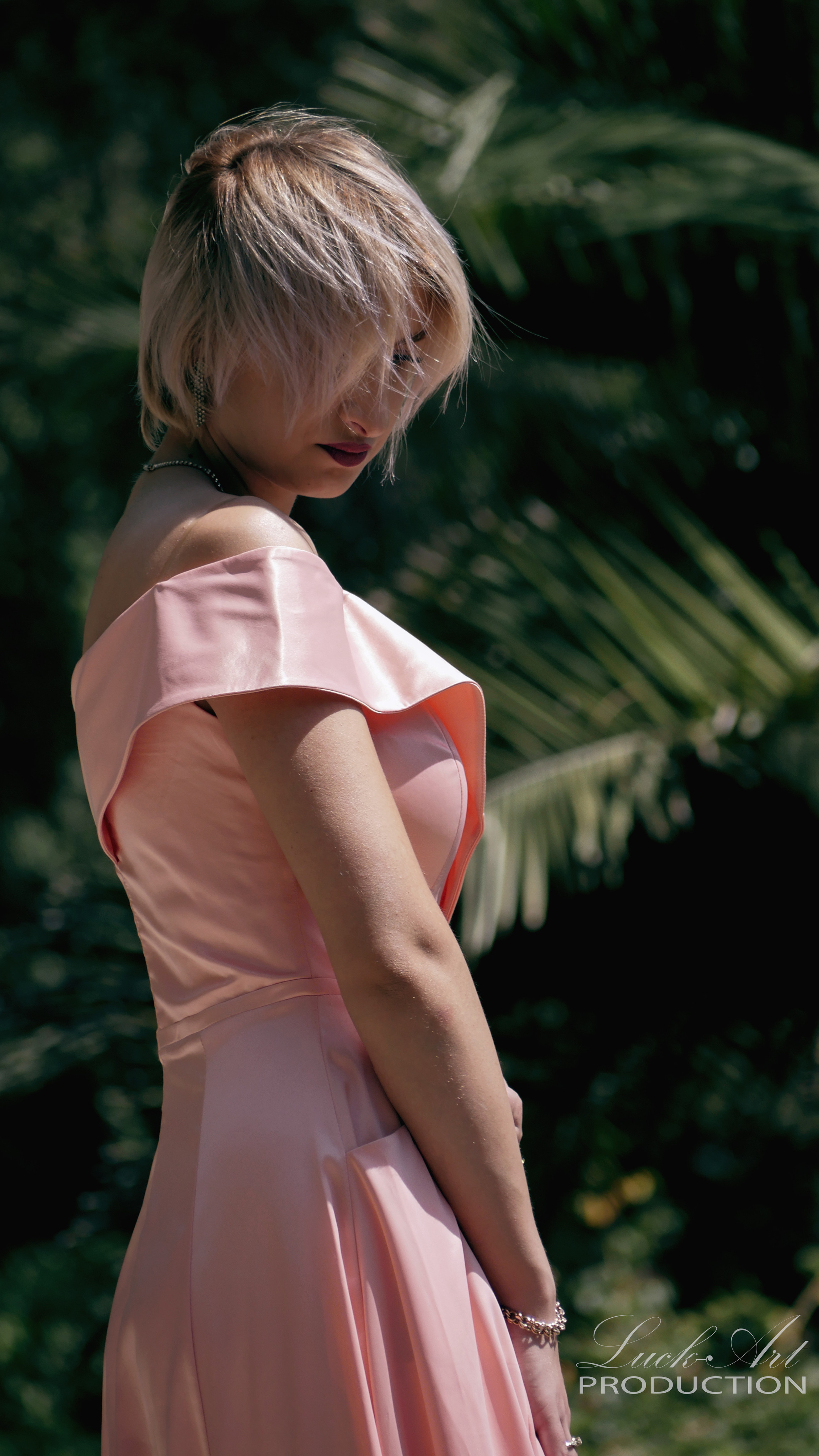 სტუდიური და გარე ფოტოსესიები. Clapp Studio