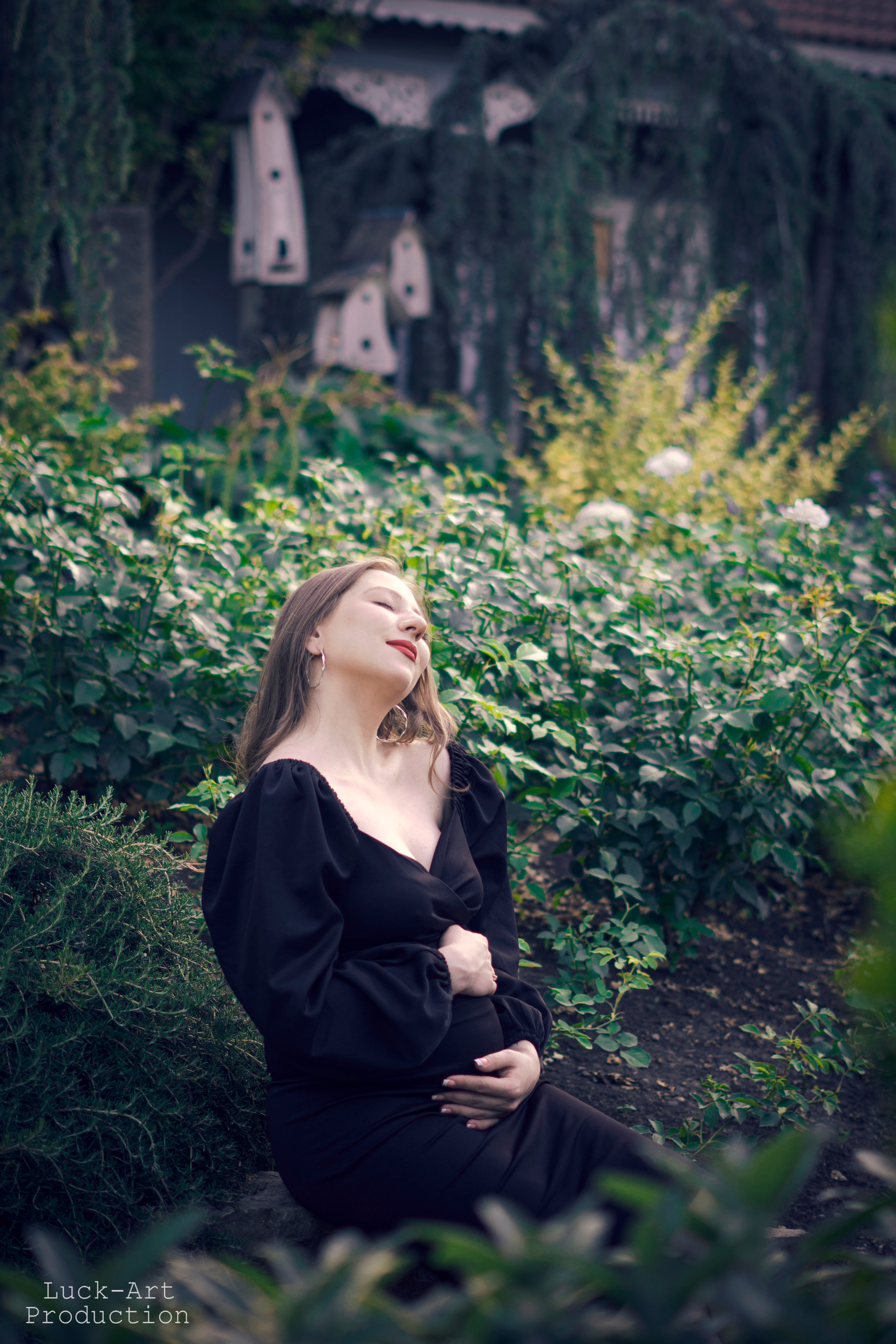 სტუდიური და გარე ფოტოსესიები. Clapp Studio