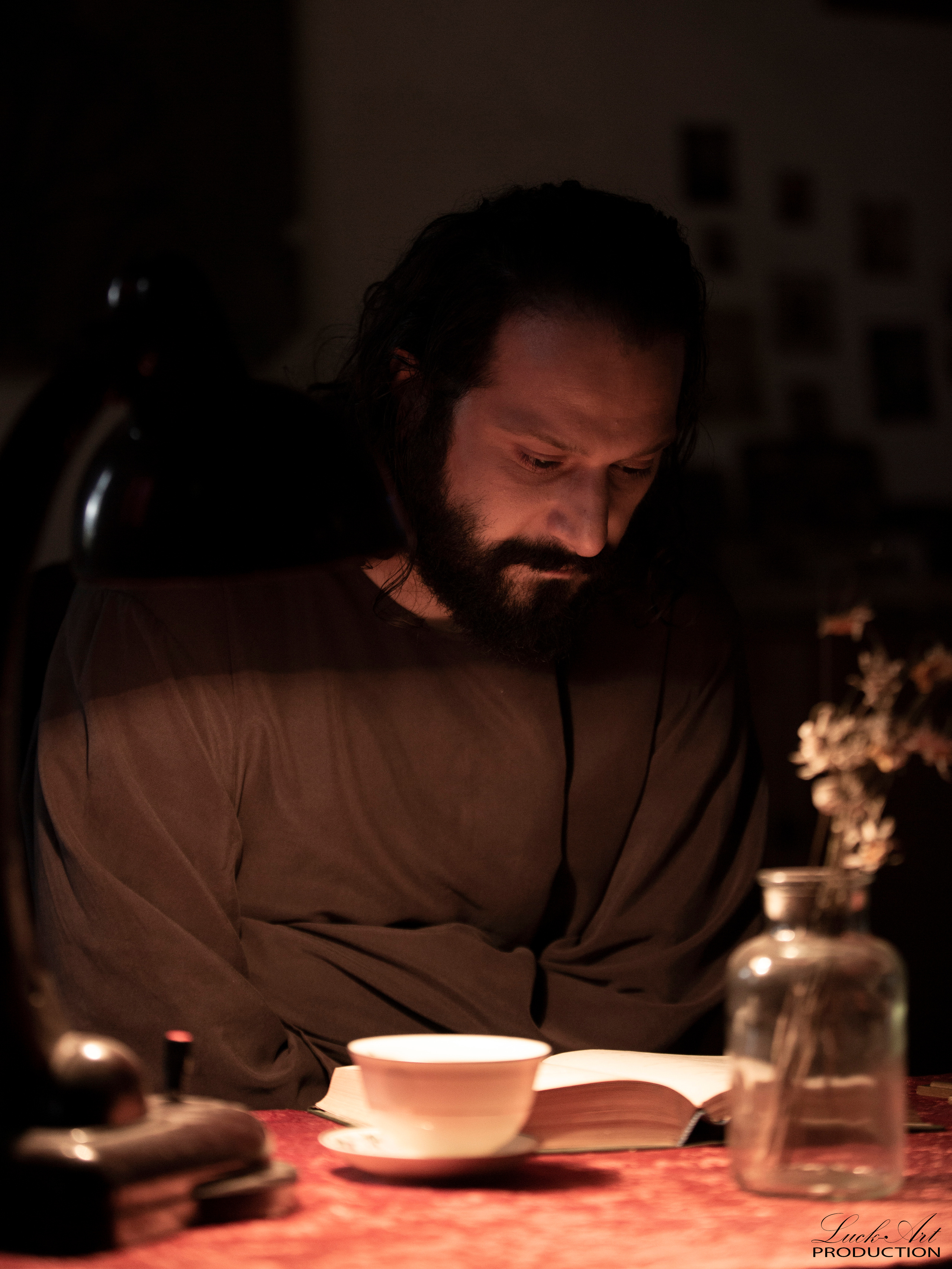 სტუდიური და გარე ფოტოსესიები. Clapp Studio