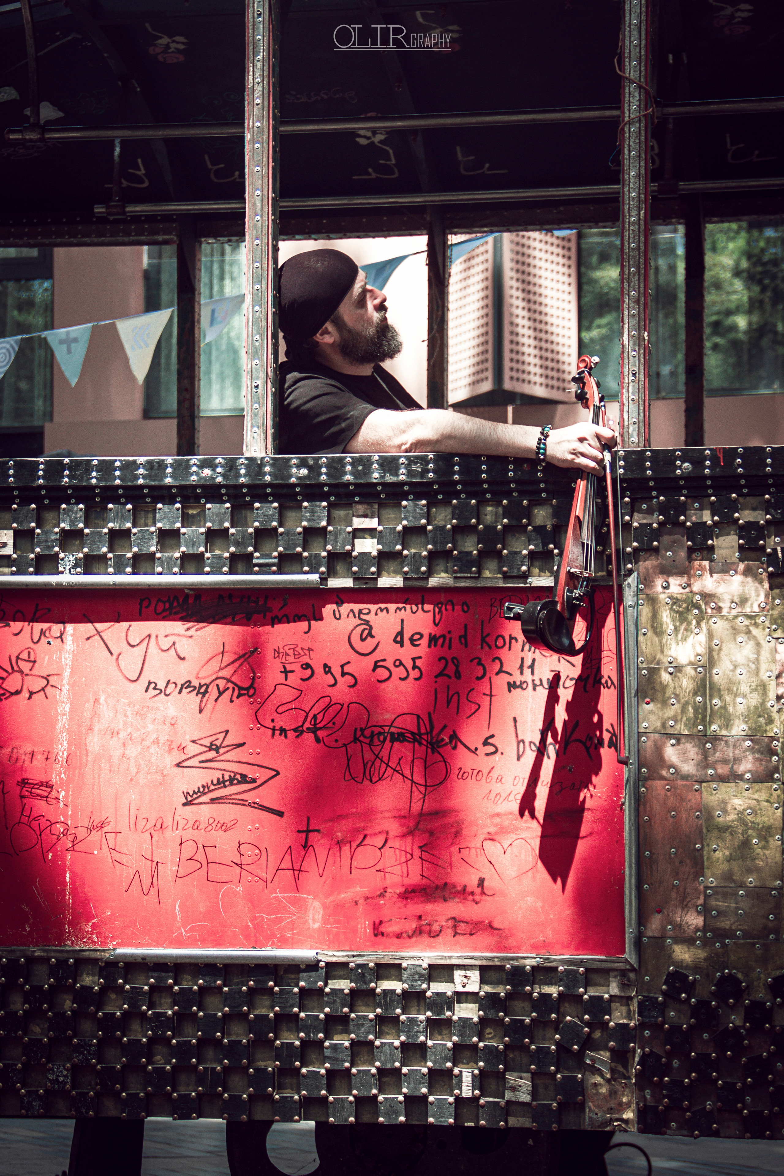 სტუდიური და გარე ფოტოსესიები. Clapp Studio